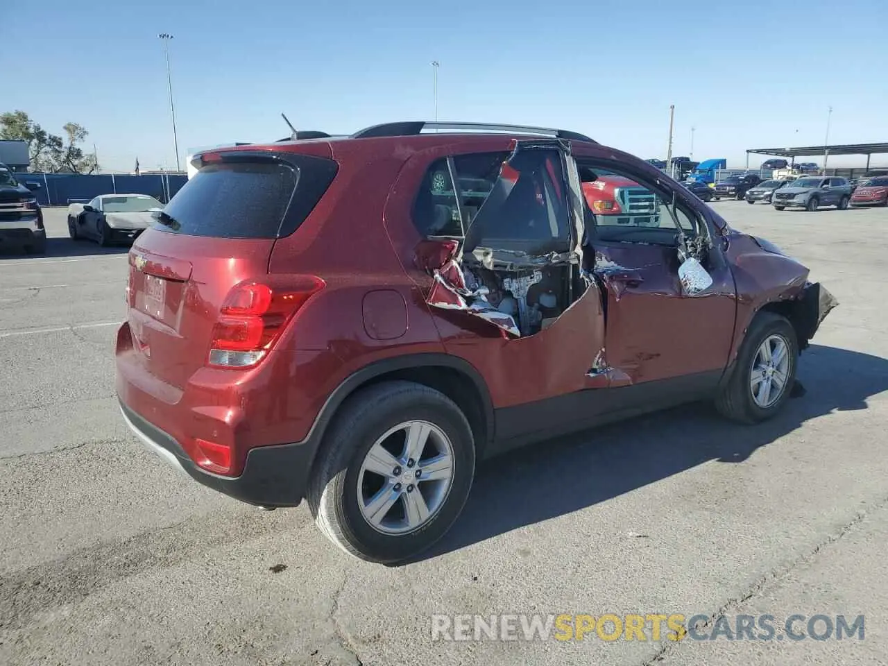 3 Фотография поврежденного автомобиля KL7CJLSM4MB376722 CHEVROLET TRAX 2021
