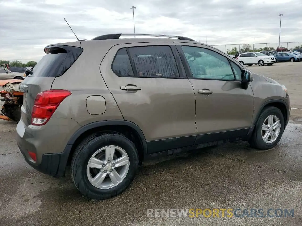 3 Photograph of a damaged car KL7CJLSM6MB372655 CHEVROLET TRAX 2021