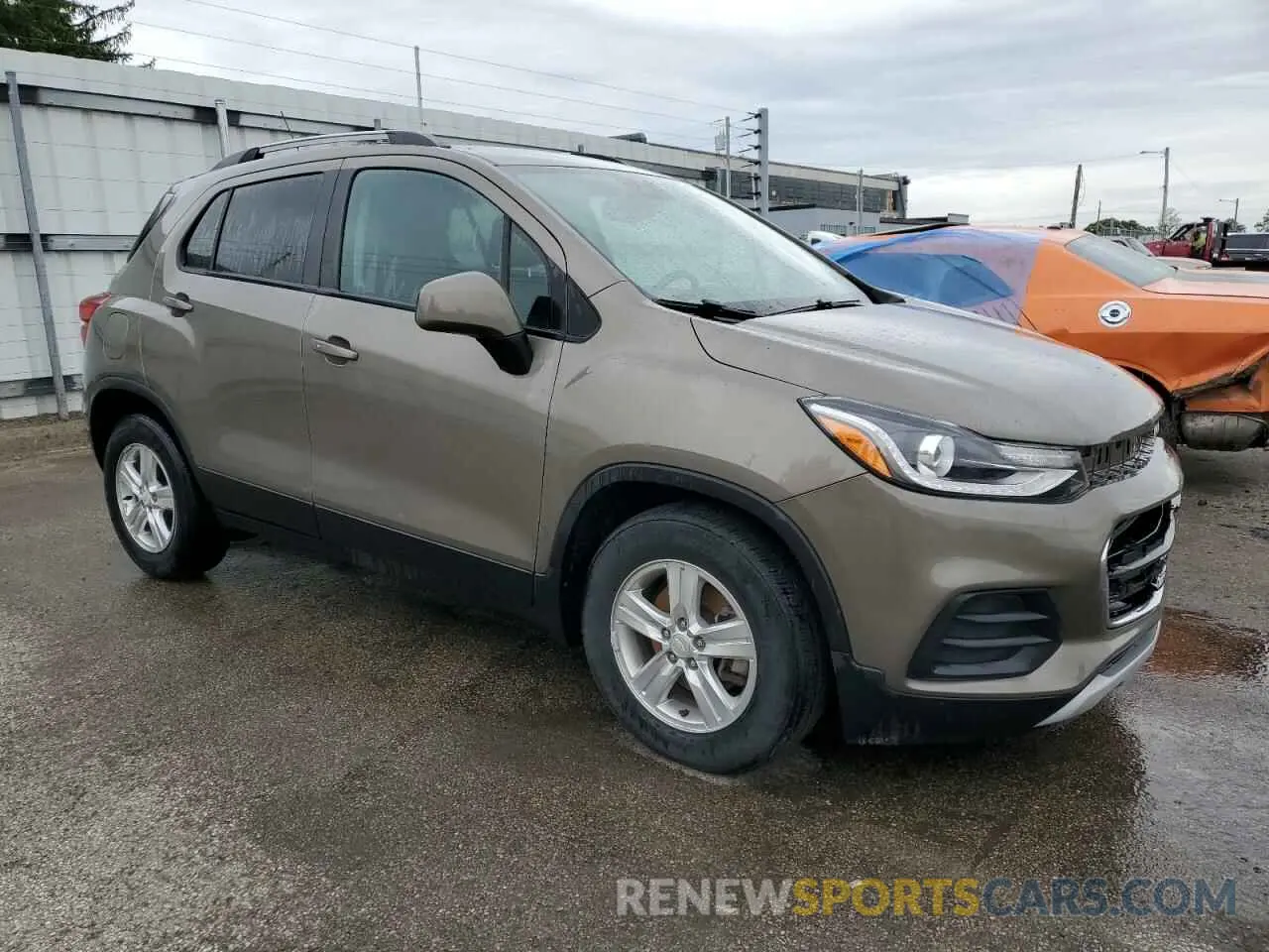 4 Photograph of a damaged car KL7CJLSM6MB372655 CHEVROLET TRAX 2021