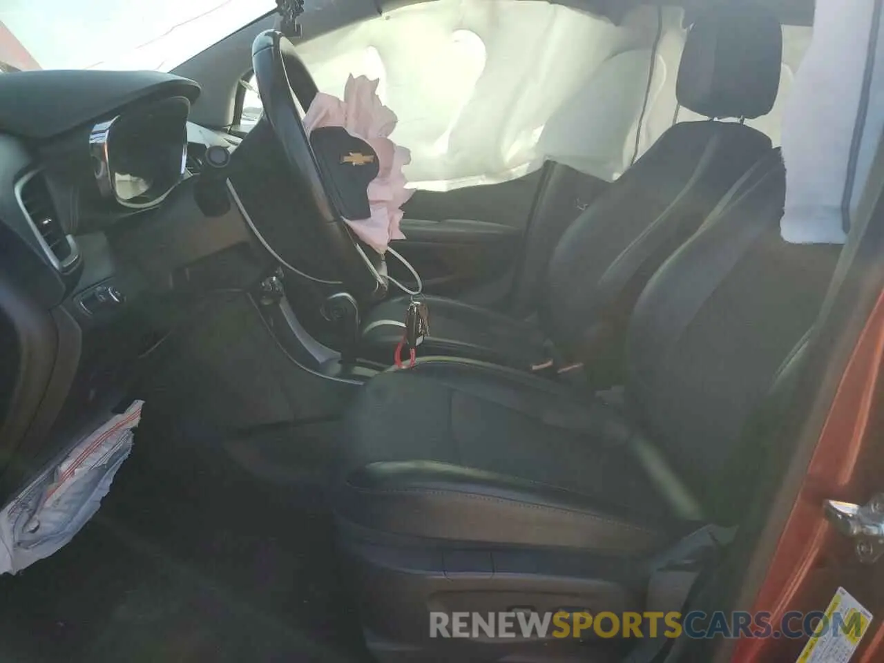 7 Фотография поврежденного автомобиля KL7CJLSMXMB374747 CHEVROLET TRAX 2021