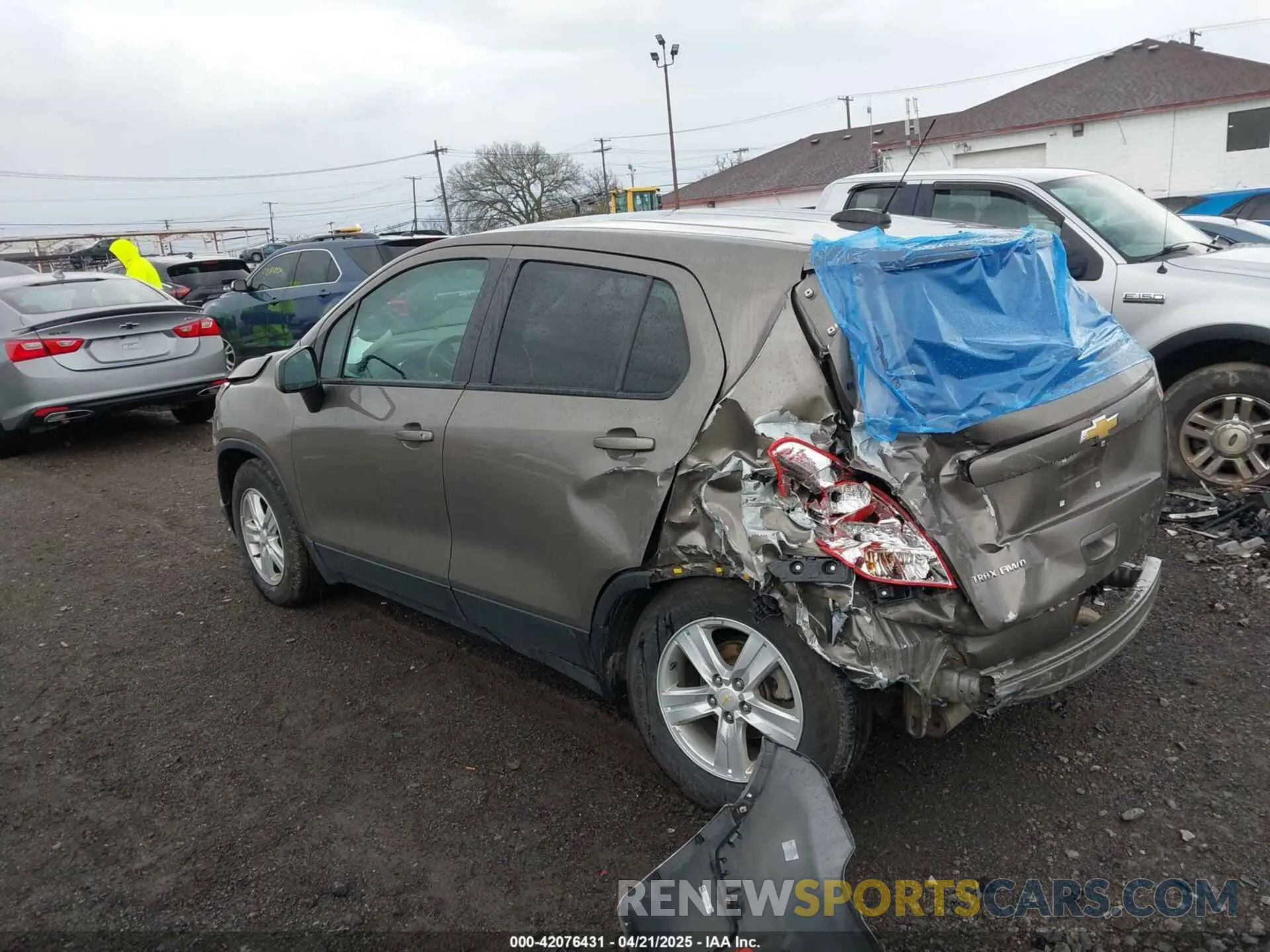3 Фотография поврежденного автомобиля KL7CJNSB0MB324627 CHEVROLET TRAX 2021