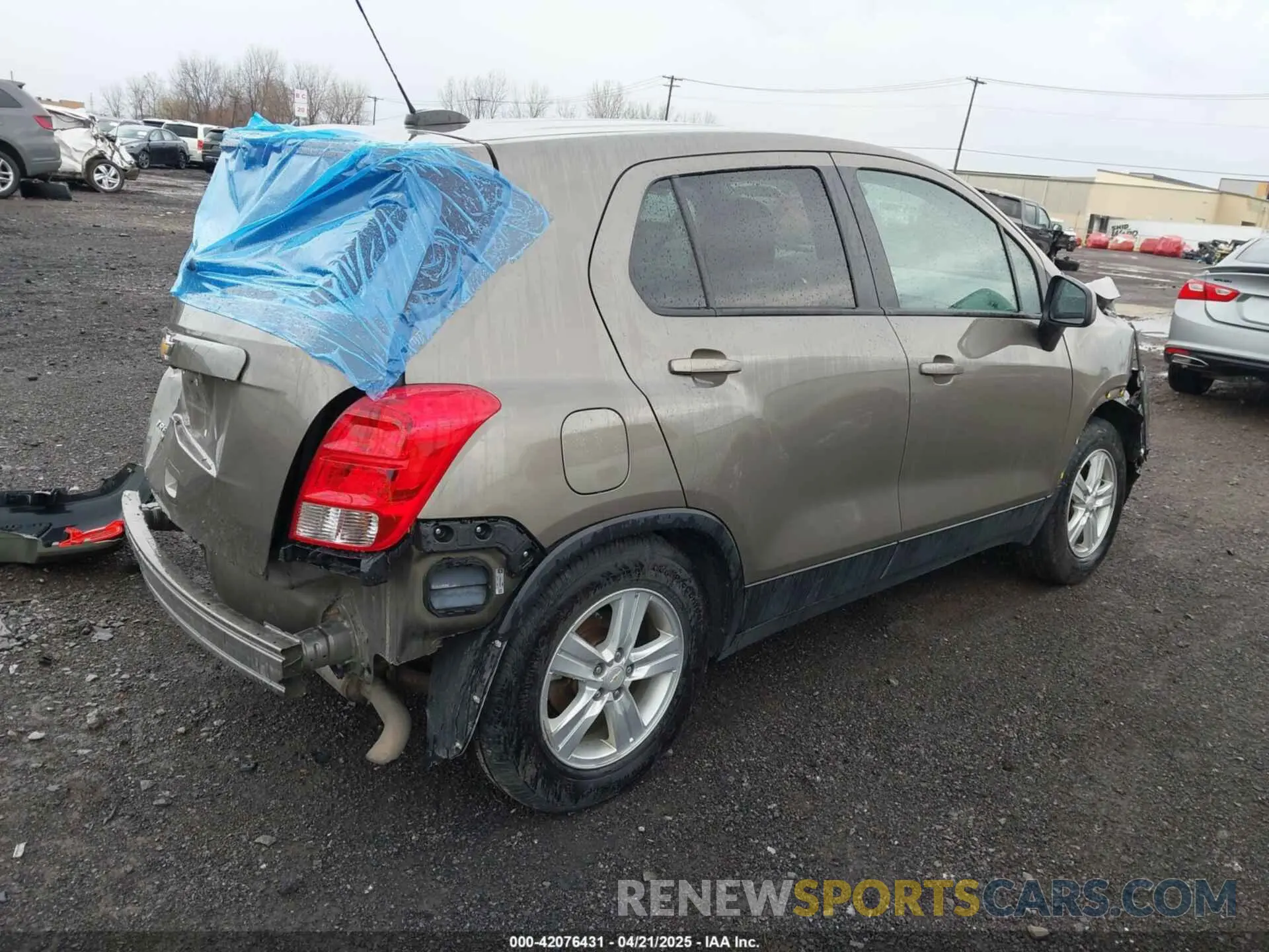 4 Фотография поврежденного автомобиля KL7CJNSB0MB324627 CHEVROLET TRAX 2021