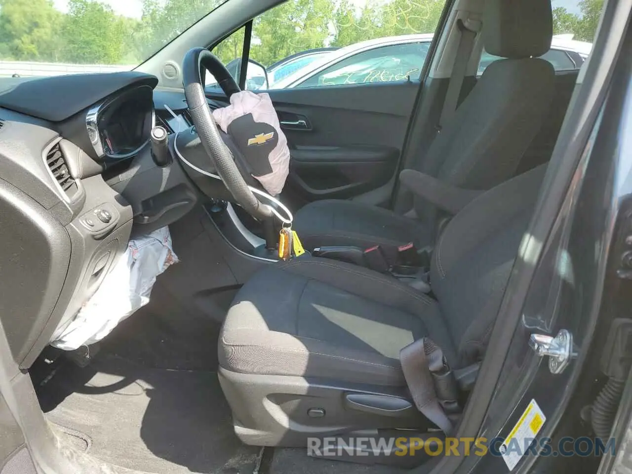 7 Фотография поврежденного автомобиля KL7CJNSB1MB336852 CHEVROLET TRAX 2021