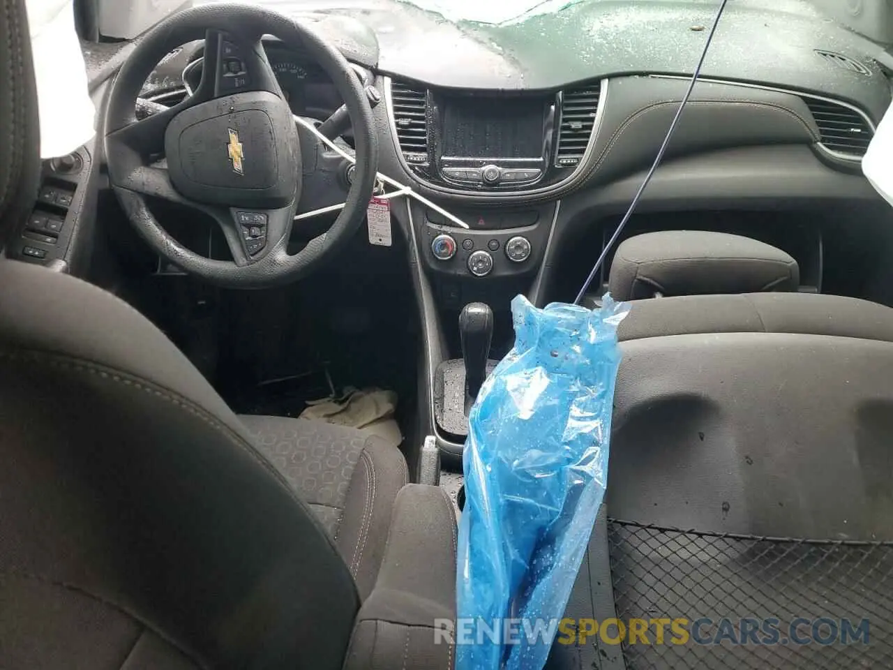 8 Photograph of a damaged car KL7CJNSB1MB347897 CHEVROLET TRAX 2021