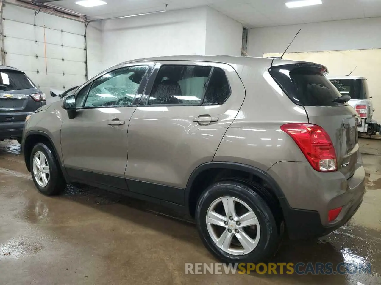2 Photograph of a damaged car KL7CJNSB3MB320426 CHEVROLET TRAX 2021