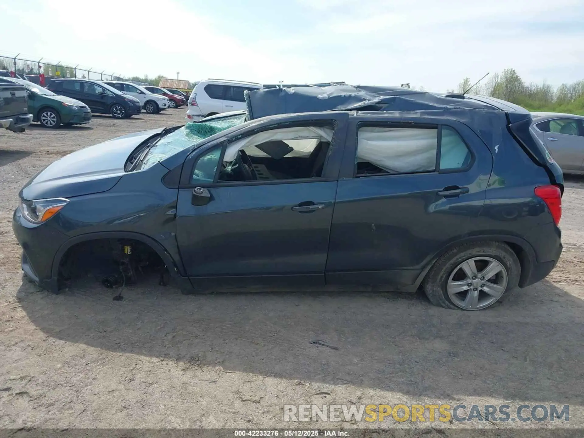 13 Photograph of a damaged car KL7CJNSB5MB339270 CHEVROLET TRAX 2021
