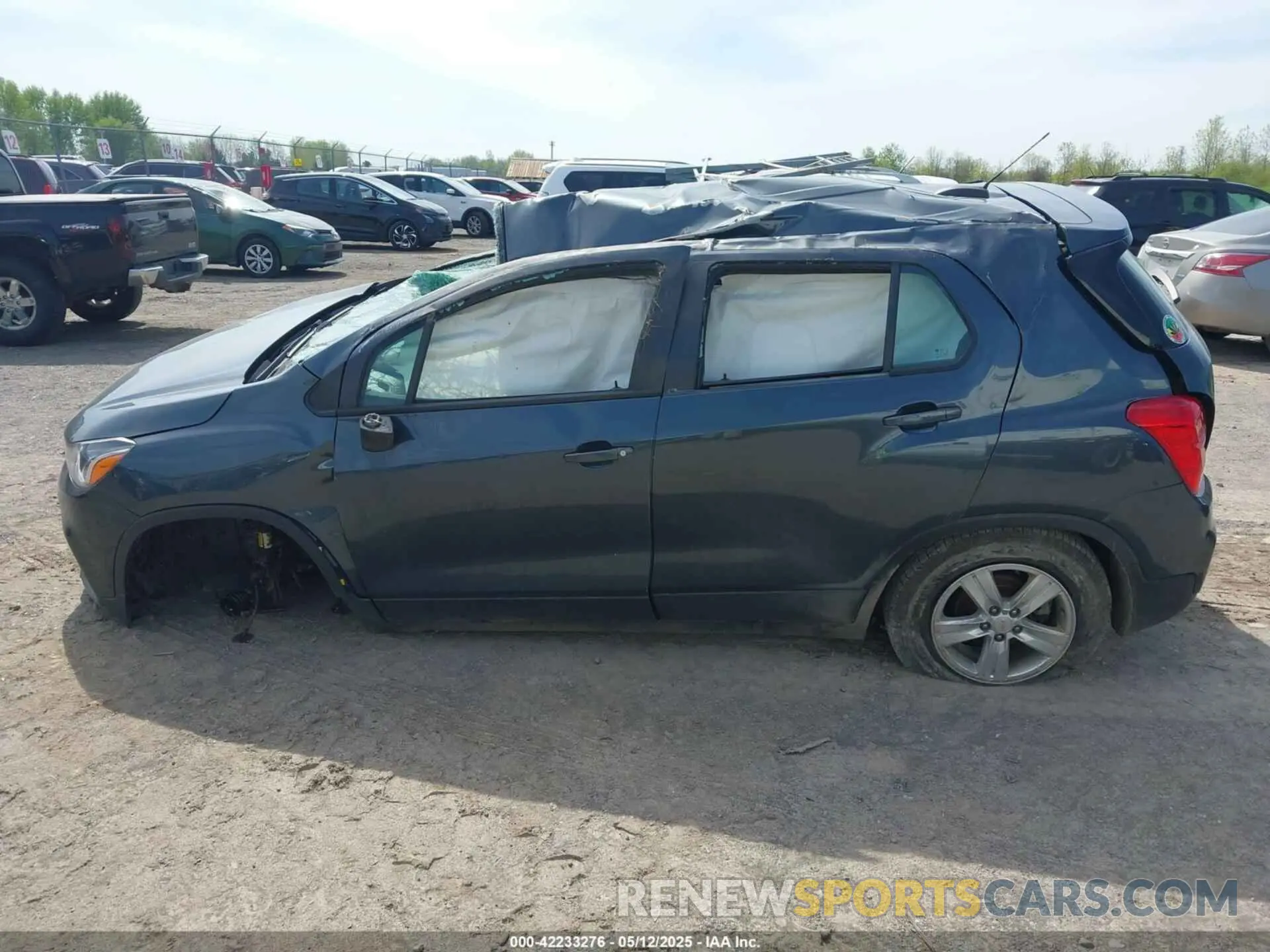 17 Photograph of a damaged car KL7CJNSB5MB339270 CHEVROLET TRAX 2021