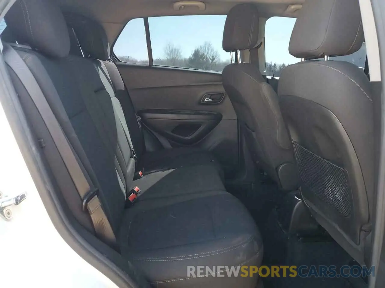 11 Photograph of a damaged car KL7CJNSB6MB349841 CHEVROLET TRAX 2021