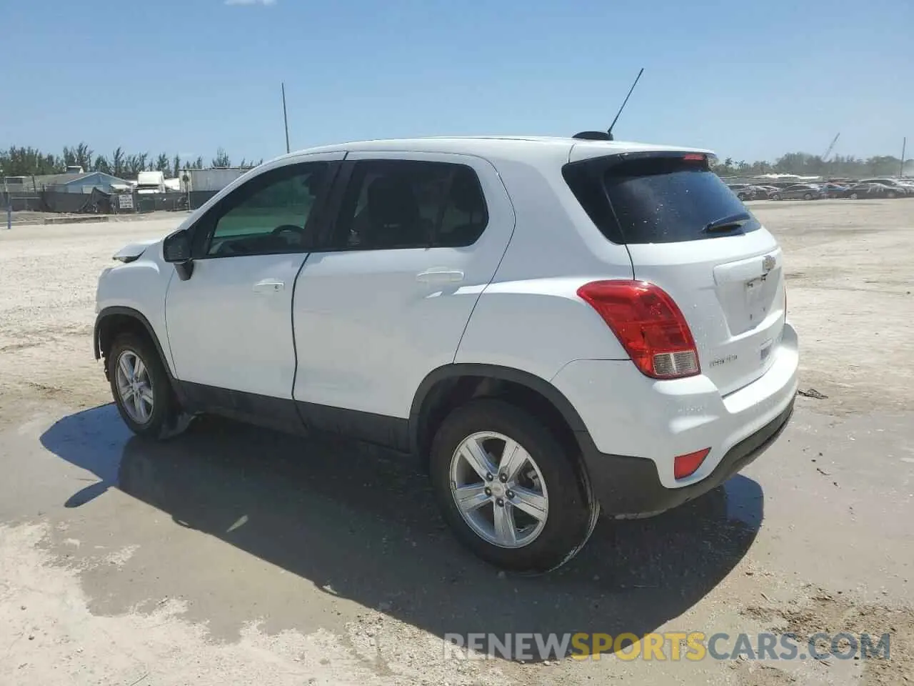 2 Photograph of a damaged car KL7CJNSB9MB351227 CHEVROLET TRAX 2021