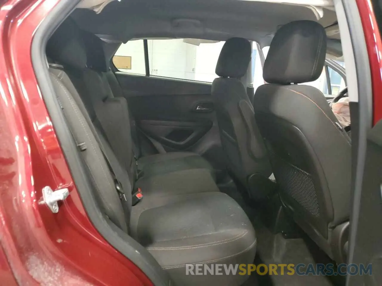 11 Photograph of a damaged car KL7CJNSM2MB371787 CHEVROLET TRAX 2021