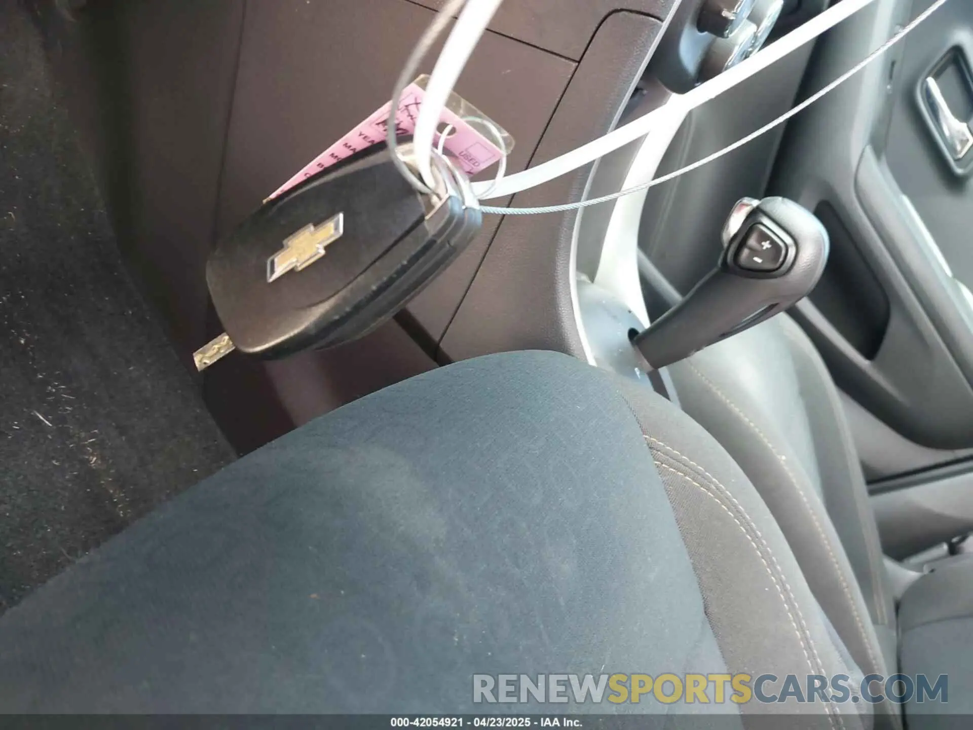 11 Photograph of a damaged car KL7CJNSM2MB376505 CHEVROLET TRAX 2021