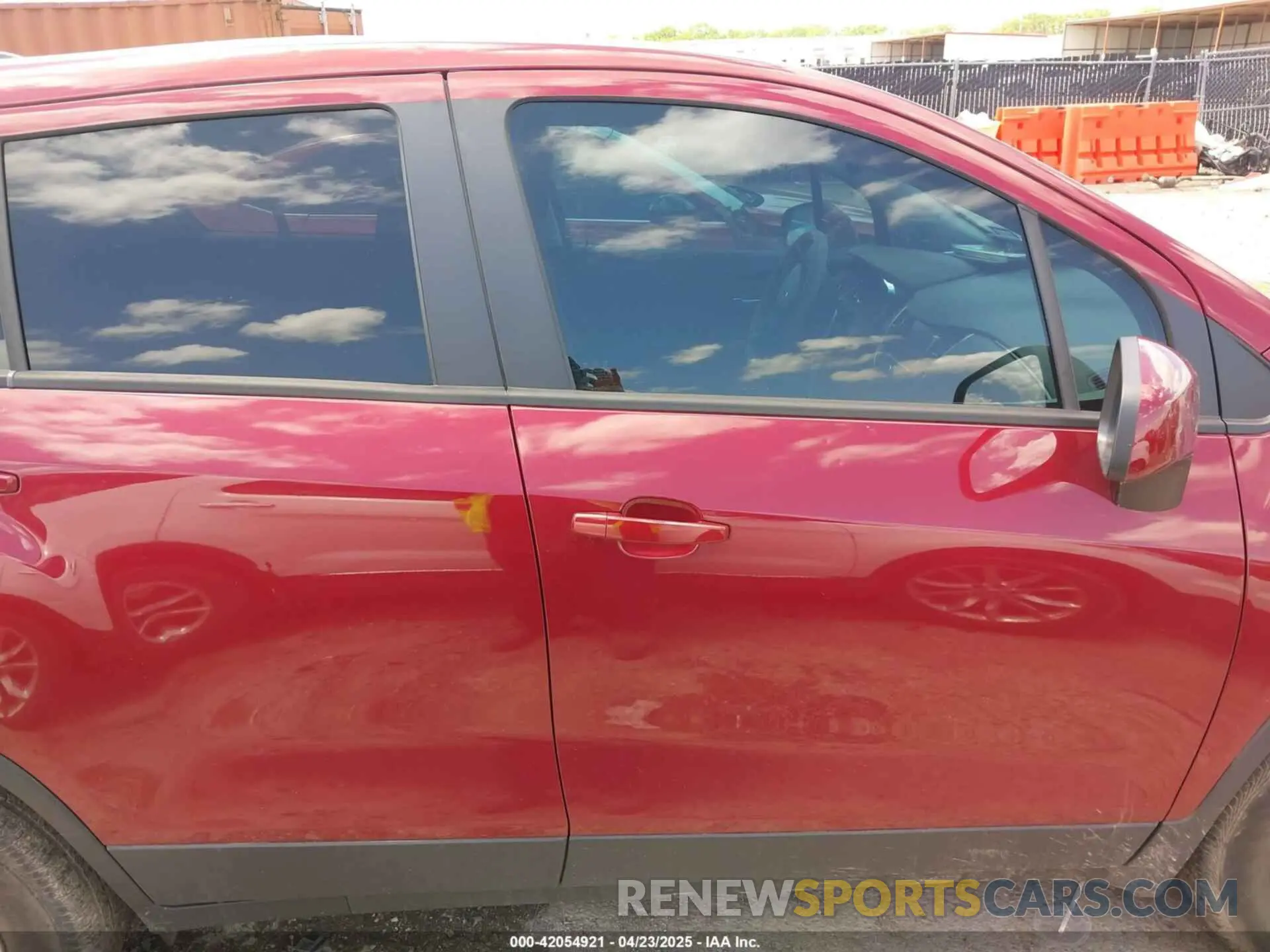 13 Photograph of a damaged car KL7CJNSM2MB376505 CHEVROLET TRAX 2021
