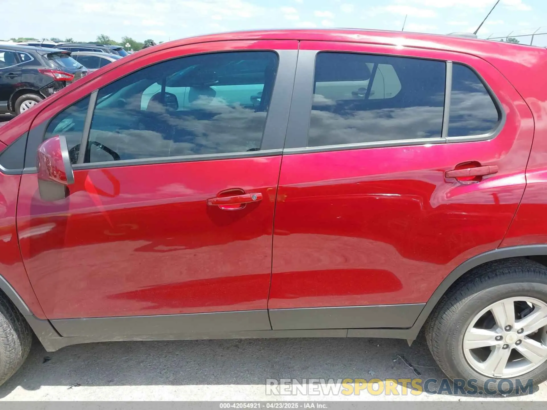 14 Photograph of a damaged car KL7CJNSM2MB376505 CHEVROLET TRAX 2021