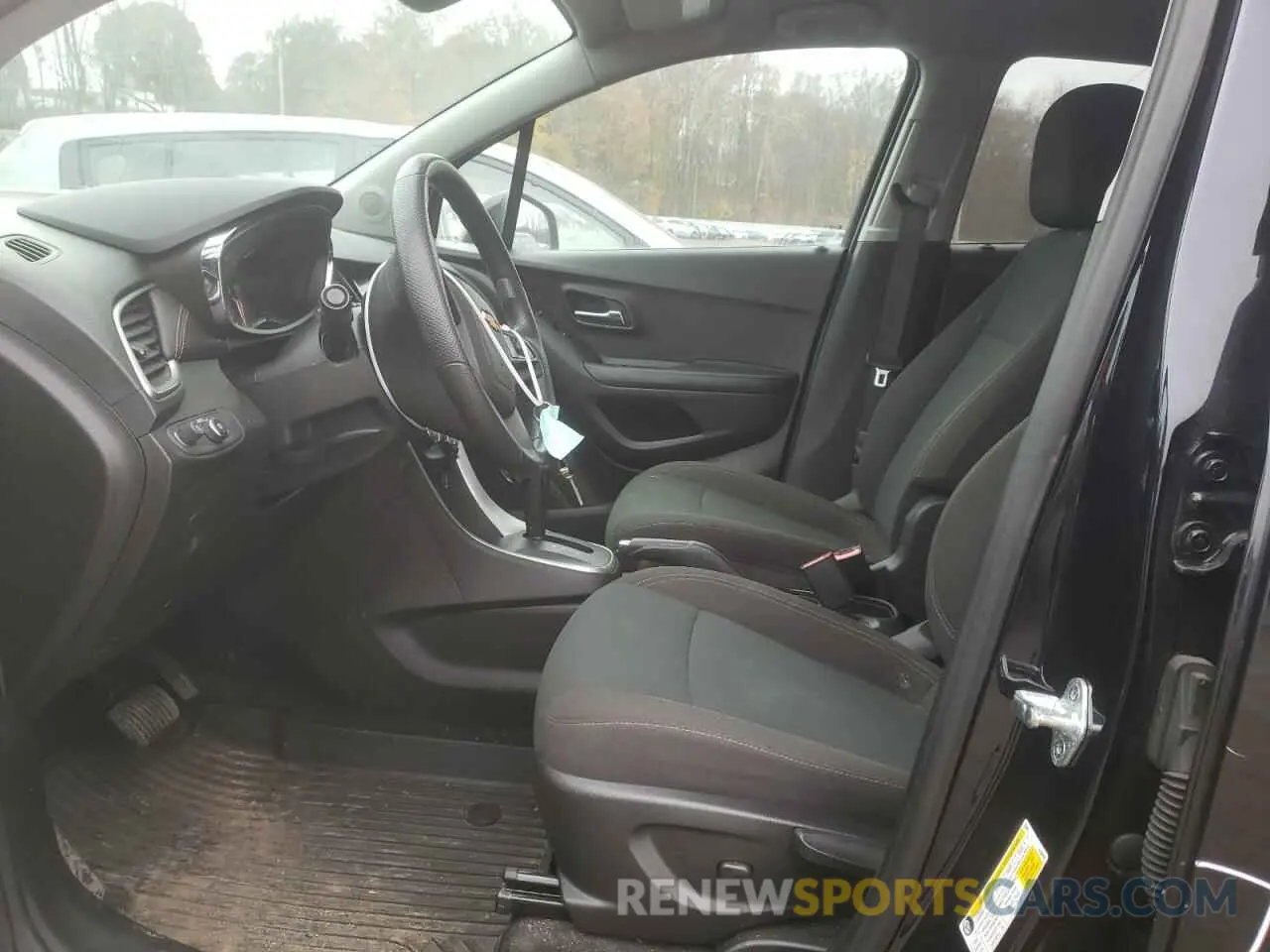 7 Фотография поврежденного автомобиля KL7CJNSM5MB361786 CHEVROLET TRAX 2021