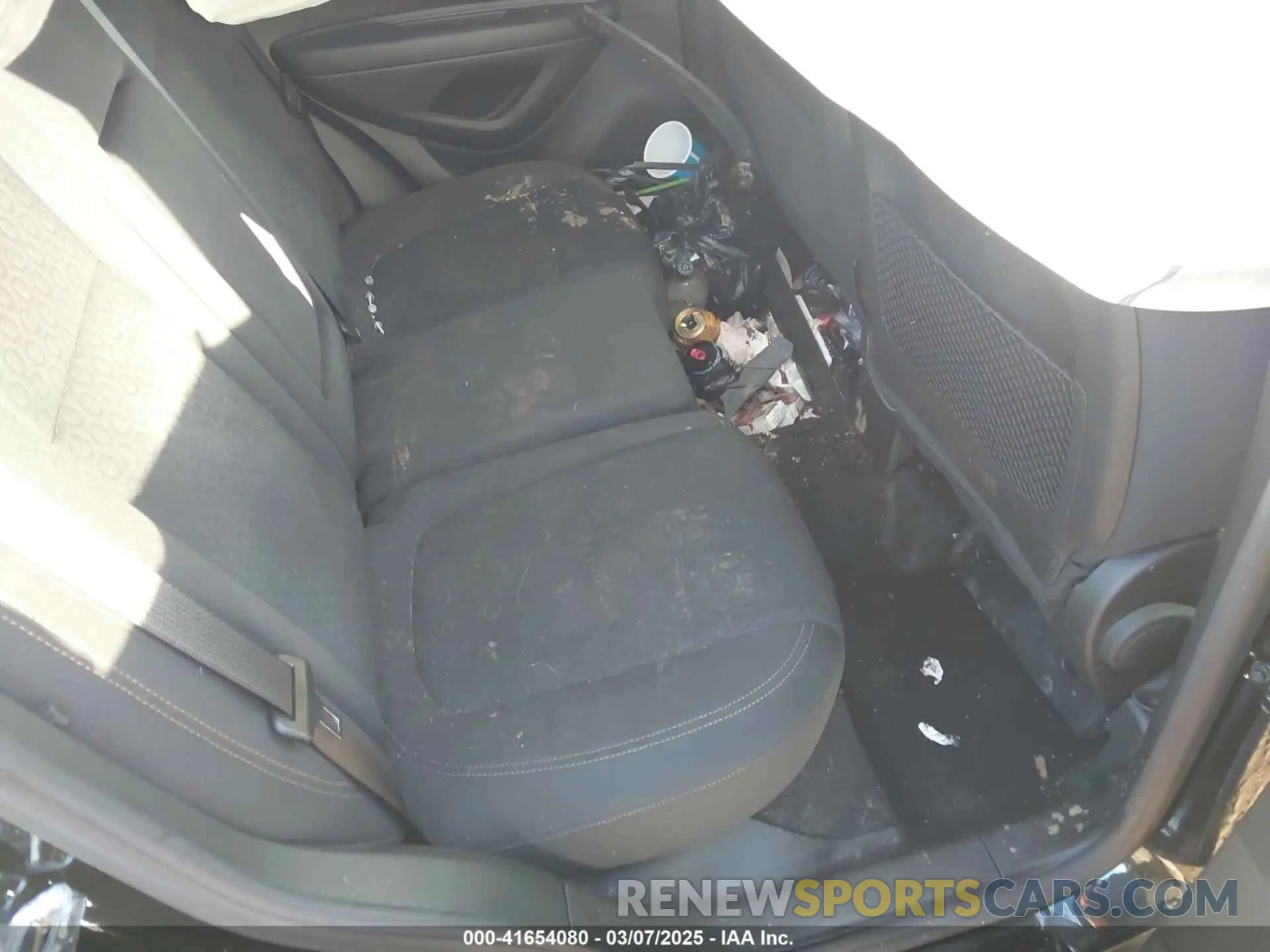 8 Photograph of a damaged car KL7CJNSM8MB368389 CHEVROLET TRAX 2021