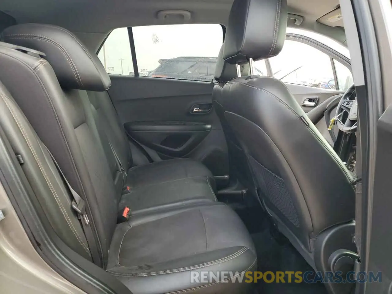 11 Photograph of a damaged car KL7CJPSB2MB323572 CHEVROLET TRAX 2021
