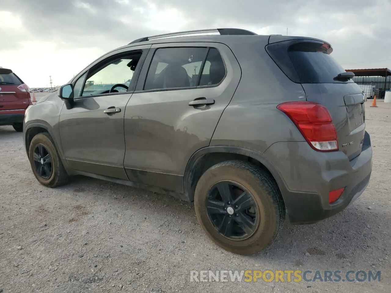 2 Photograph of a damaged car KL7CJPSB2MB323572 CHEVROLET TRAX 2021