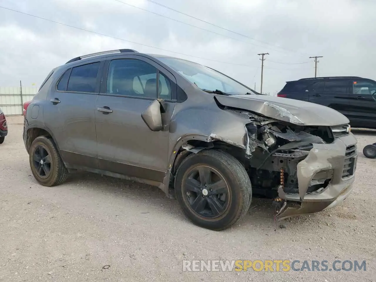 4 Photograph of a damaged car KL7CJPSB2MB323572 CHEVROLET TRAX 2021