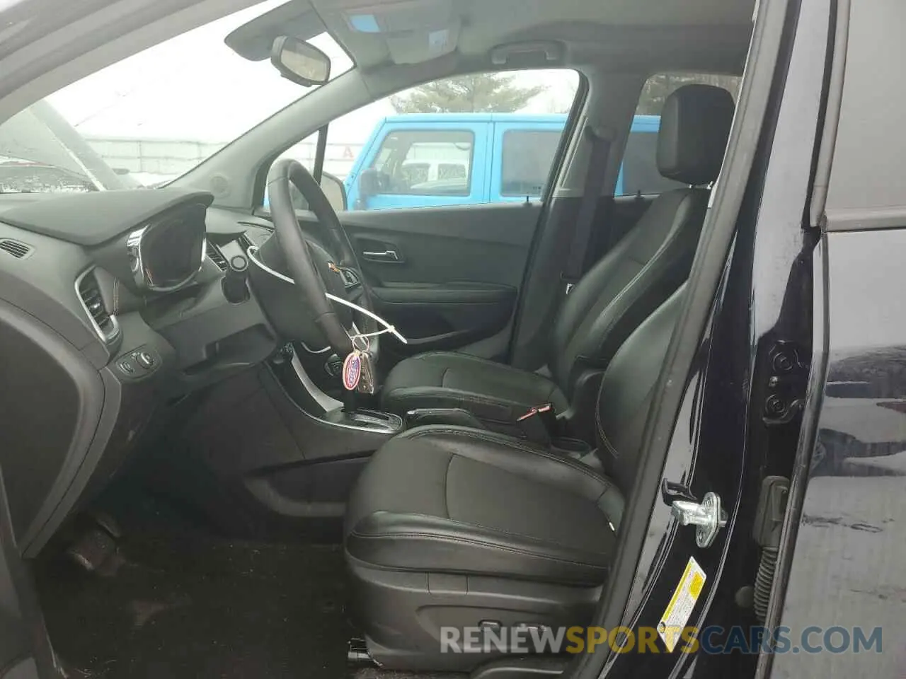 7 Фотография поврежденного автомобиля KL7CJPSB2MB350836 CHEVROLET TRAX 2021