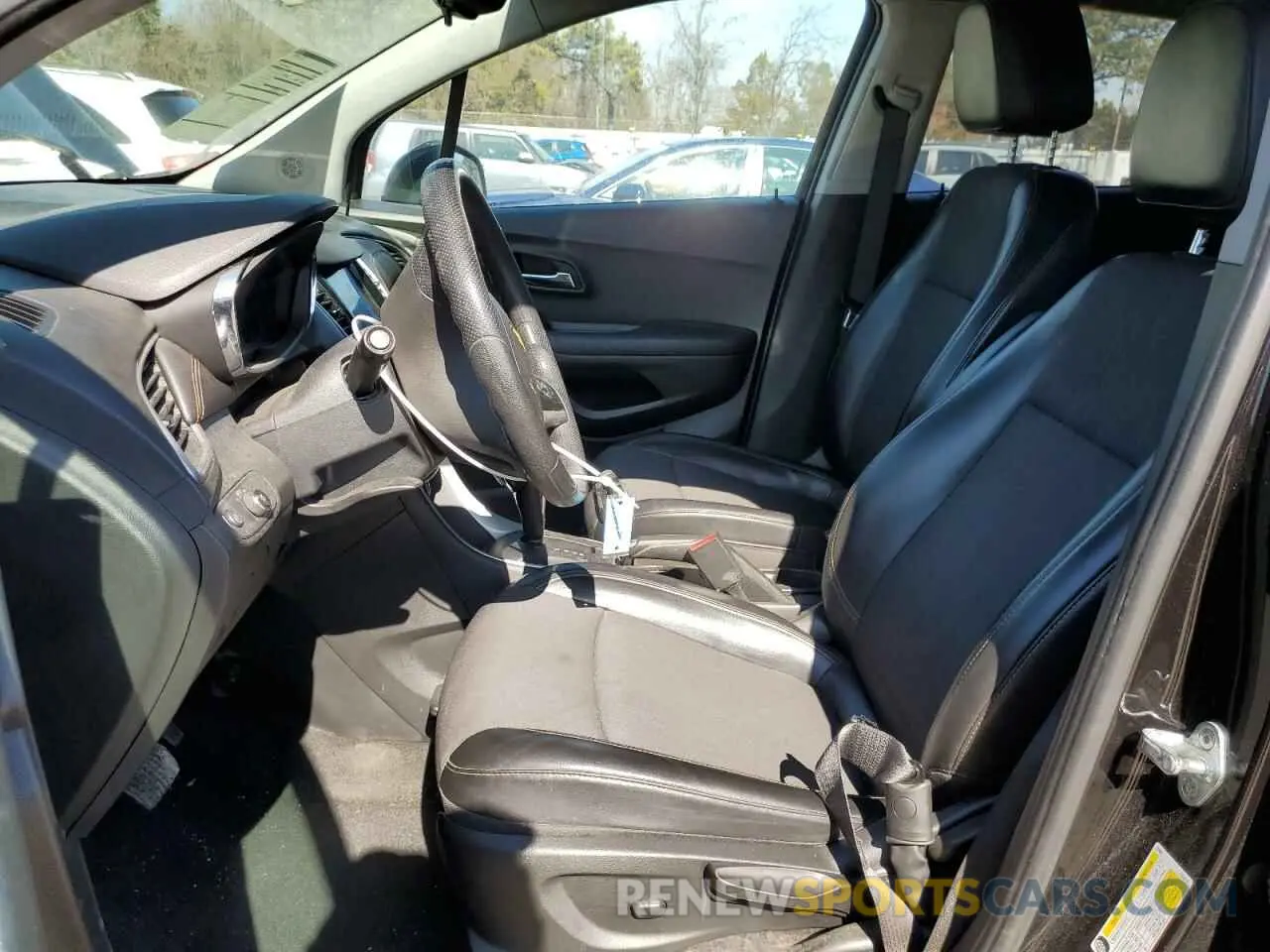 7 Фотография поврежденного автомобиля KL7CJPSB3MB321717 CHEVROLET TRAX 2021