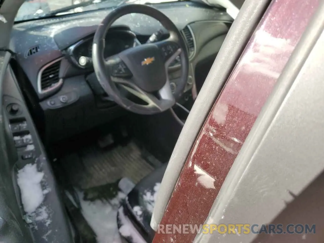 8 Фотография поврежденного автомобиля KL7CJPSB3MB350019 CHEVROLET TRAX 2021