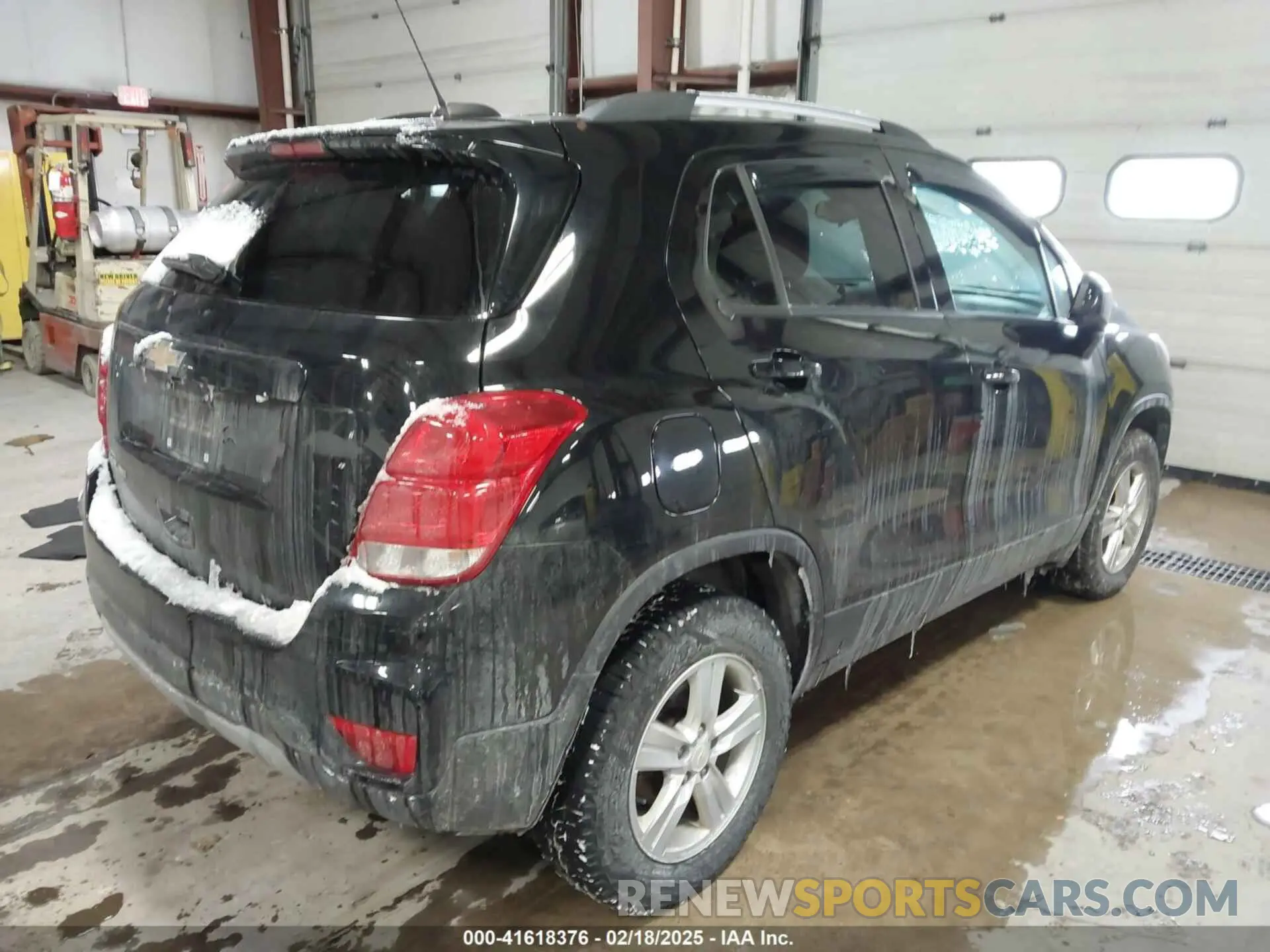 4 Photograph of a damaged car KL7CJPSB5MB353097 CHEVROLET TRAX 2021