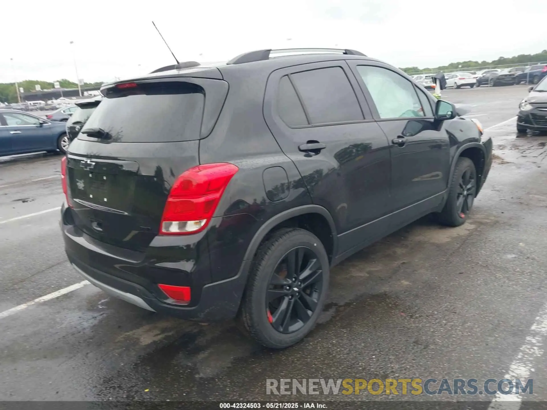 4 Фотография поврежденного автомобиля KL7CJPSB7MB334762 CHEVROLET TRAX 2021