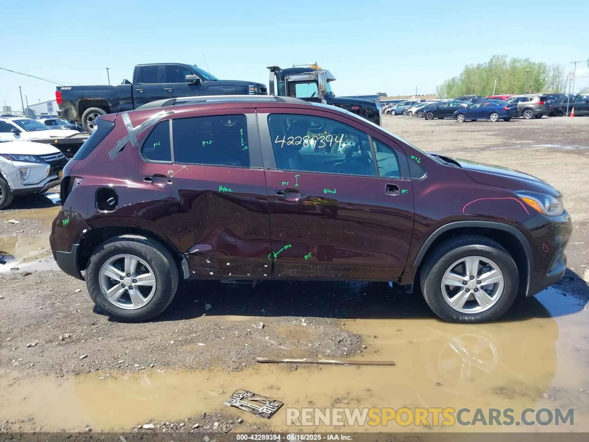13 Фотография поврежденного автомобиля KL7CJPSB7MB359385 CHEVROLET TRAX 2021