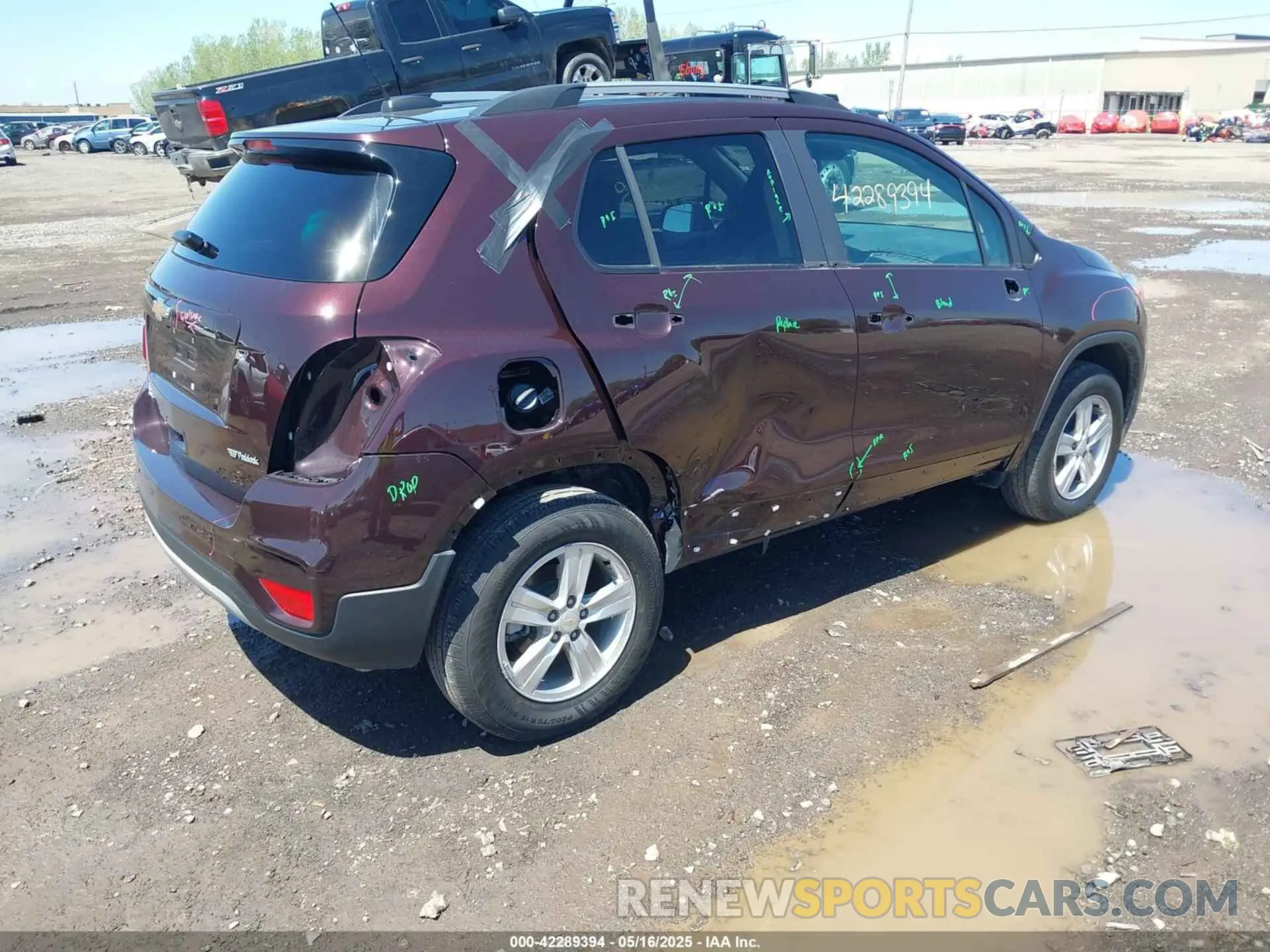 4 Фотография поврежденного автомобиля KL7CJPSB7MB359385 CHEVROLET TRAX 2021