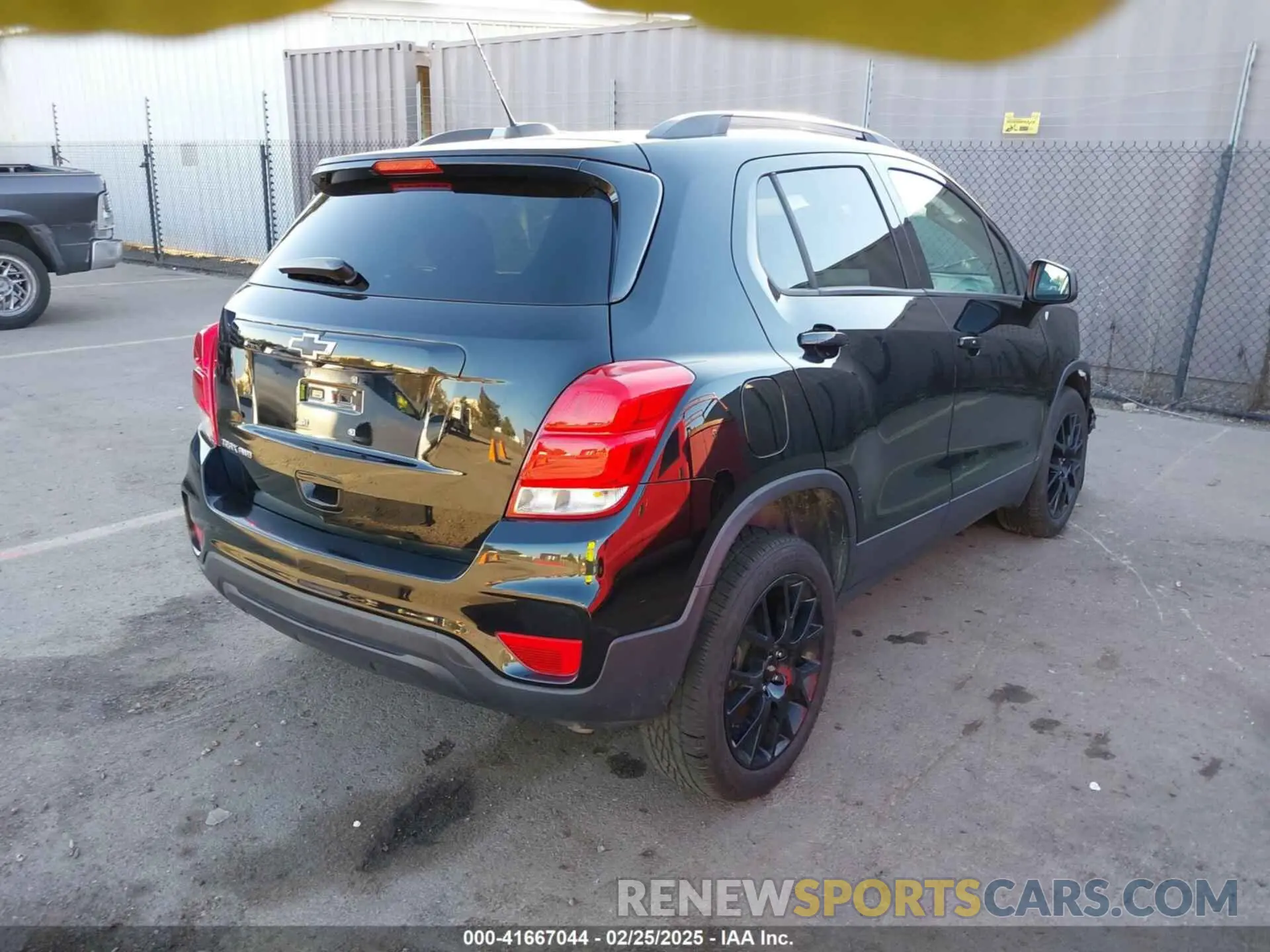 4 Фотография поврежденного автомобиля KL7CJPSB9MB342992 CHEVROLET TRAX 2021