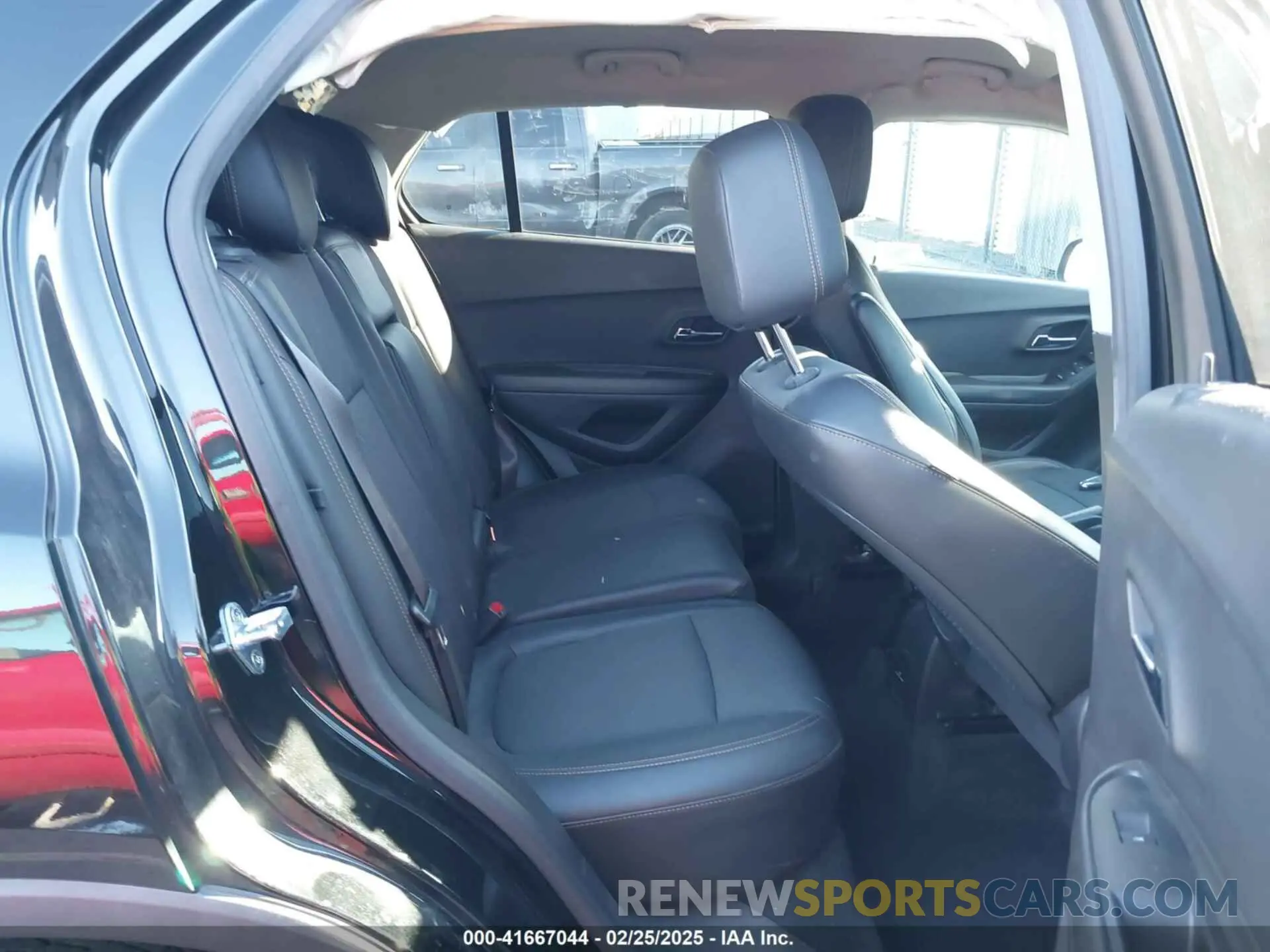 8 Фотография поврежденного автомобиля KL7CJPSB9MB342992 CHEVROLET TRAX 2021