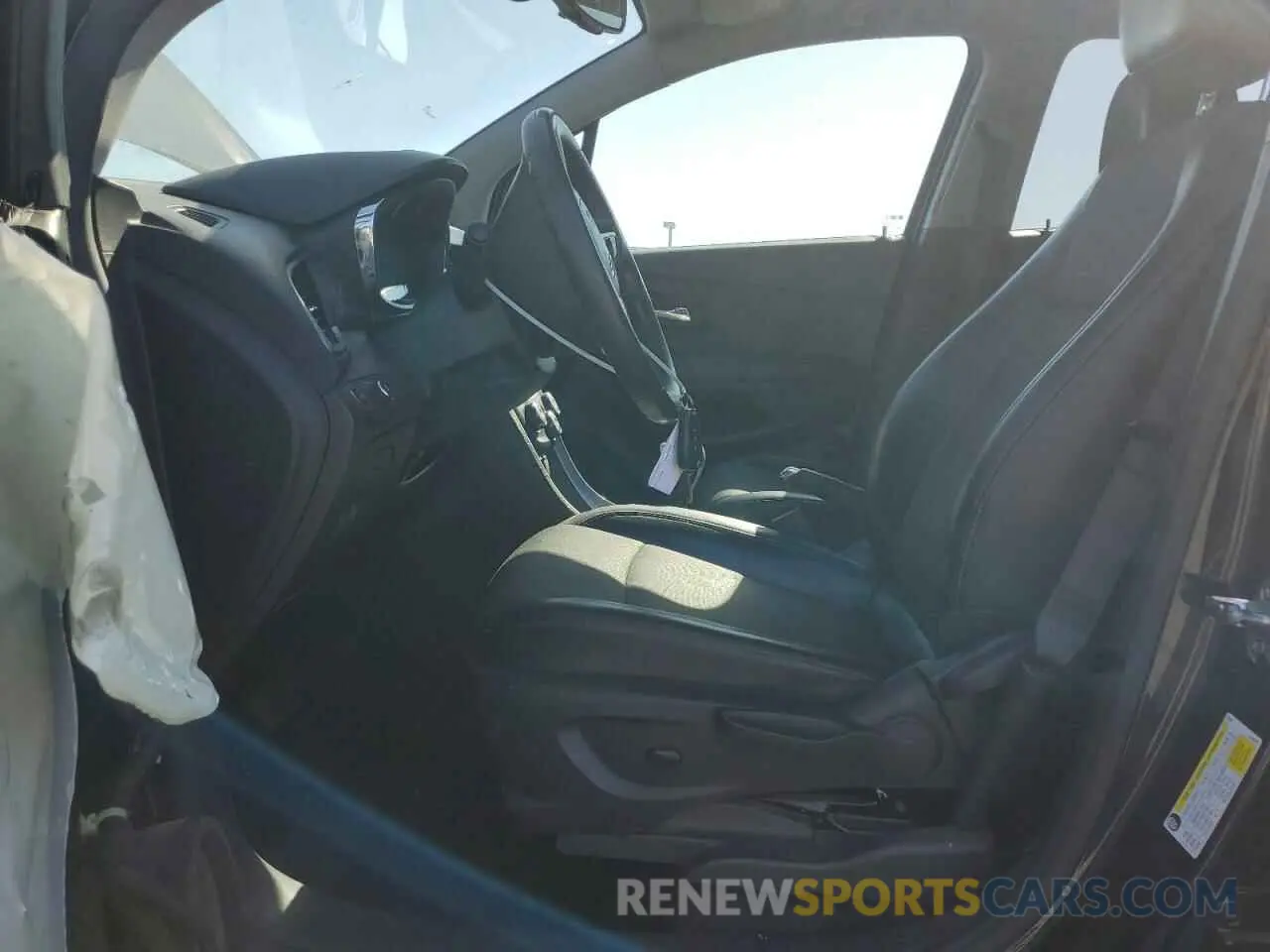 7 Фотография поврежденного автомобиля KL7CJPSM2MB370618 CHEVROLET TRAX 2021