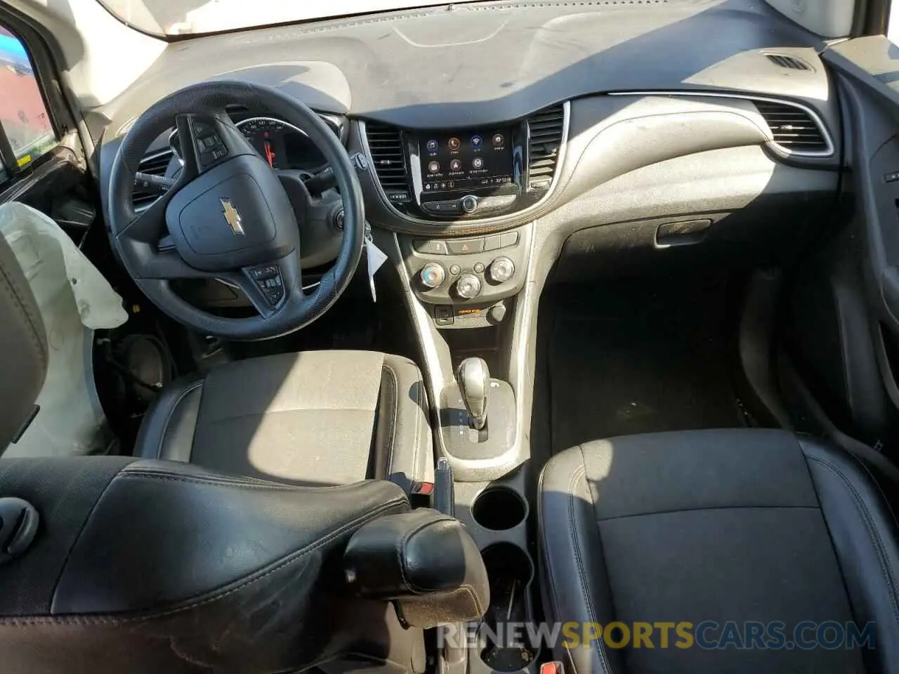 8 Фотография поврежденного автомобиля KL7CJPSM2MB370618 CHEVROLET TRAX 2021