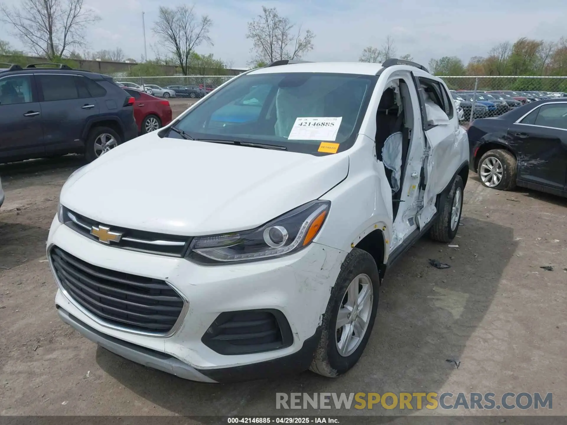 2 Photograph of a damaged car KL7CJPSM5MB369530 CHEVROLET TRAX 2021