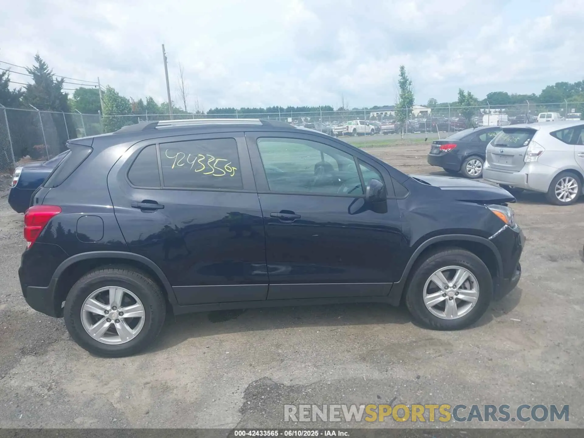 13 Фотография поврежденного автомобиля KL7CJPSM5MB374551 CHEVROLET TRAX 2021