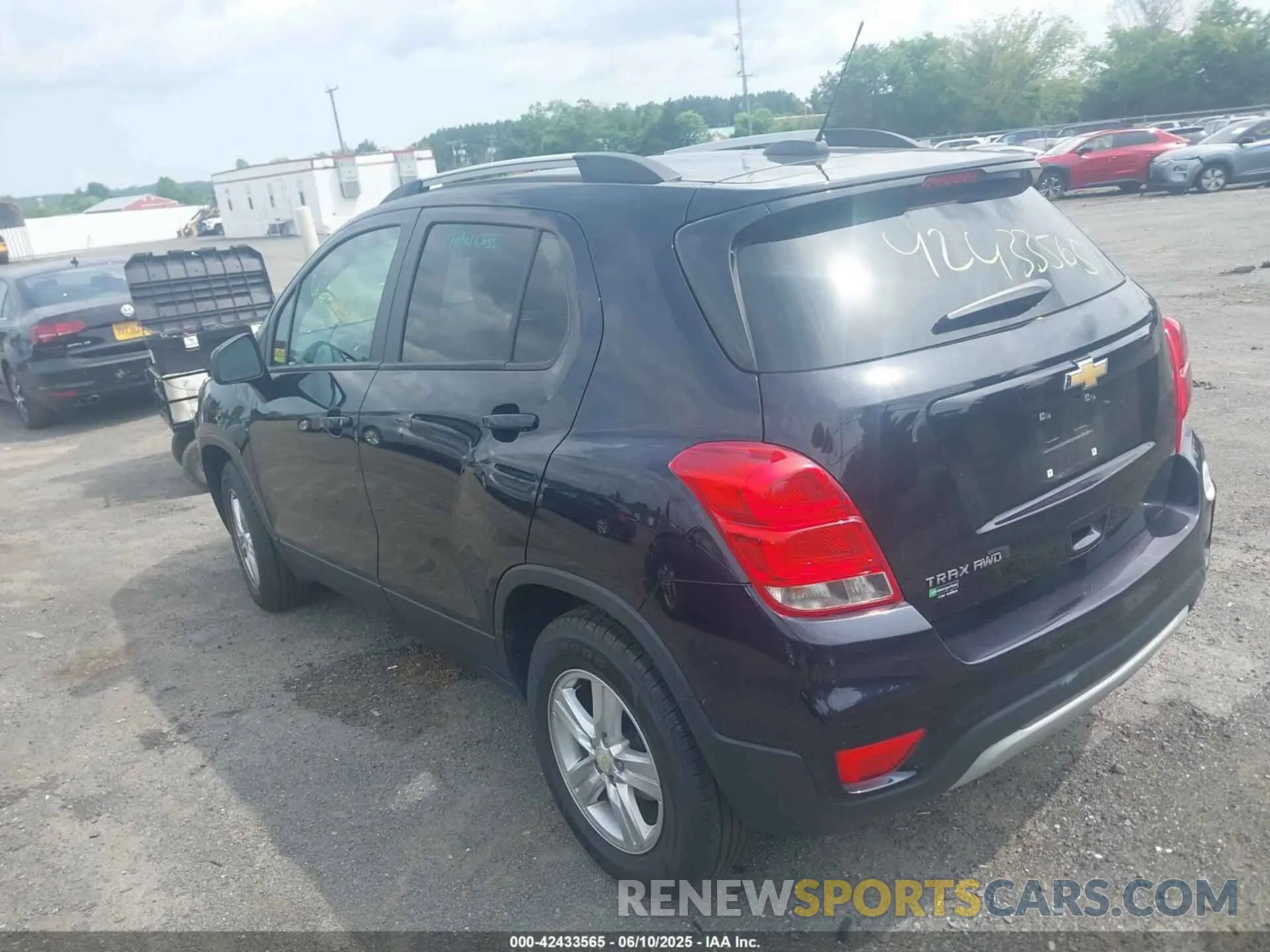 3 Фотография поврежденного автомобиля KL7CJPSM5MB374551 CHEVROLET TRAX 2021