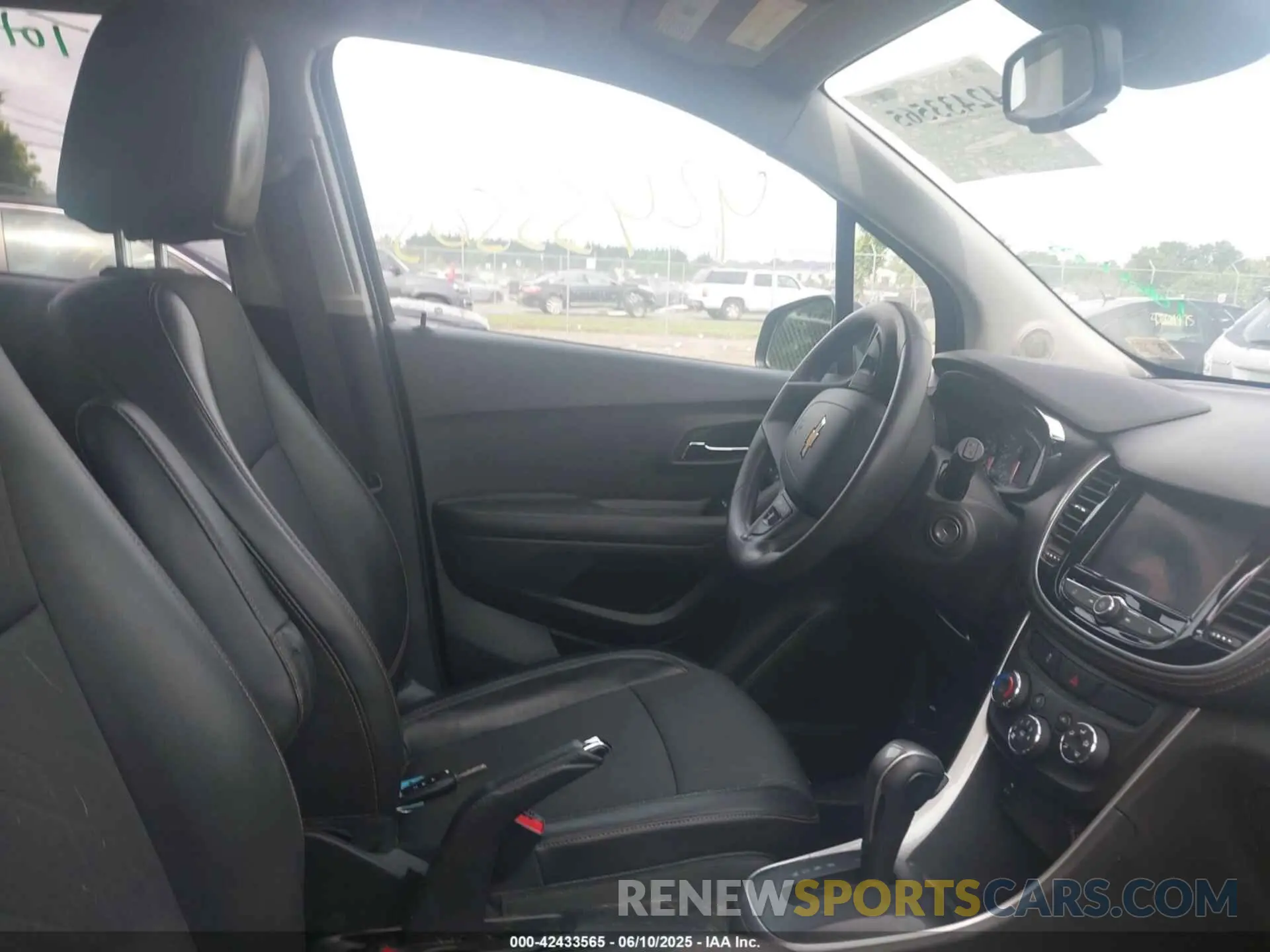 5 Фотография поврежденного автомобиля KL7CJPSM5MB374551 CHEVROLET TRAX 2021