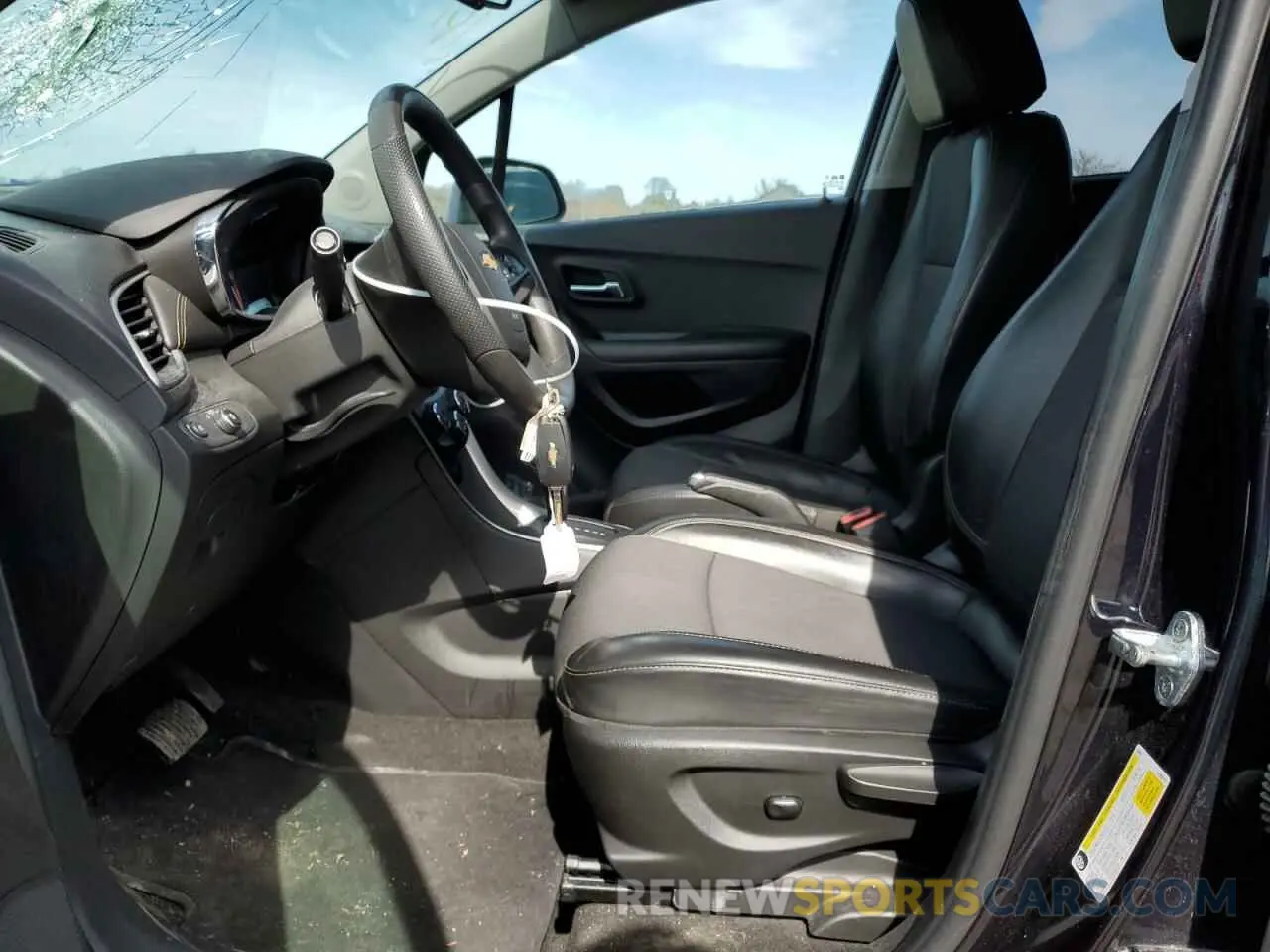7 Photograph of a damaged car KL7CJPSM6MB372971 CHEVROLET TRAX 2021
