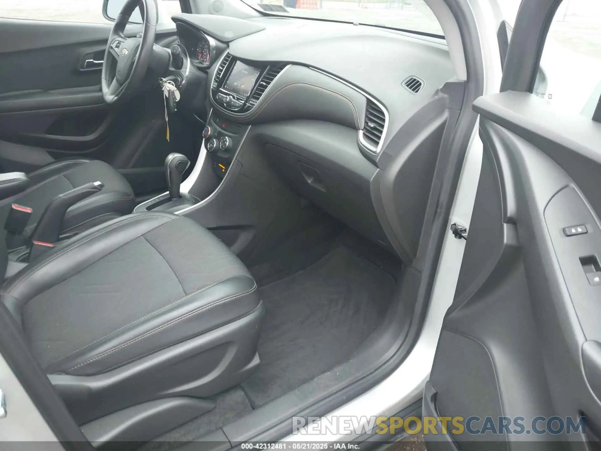 5 Фотография поврежденного автомобиля KL7CJPSM9MB362368 CHEVROLET TRAX 2021