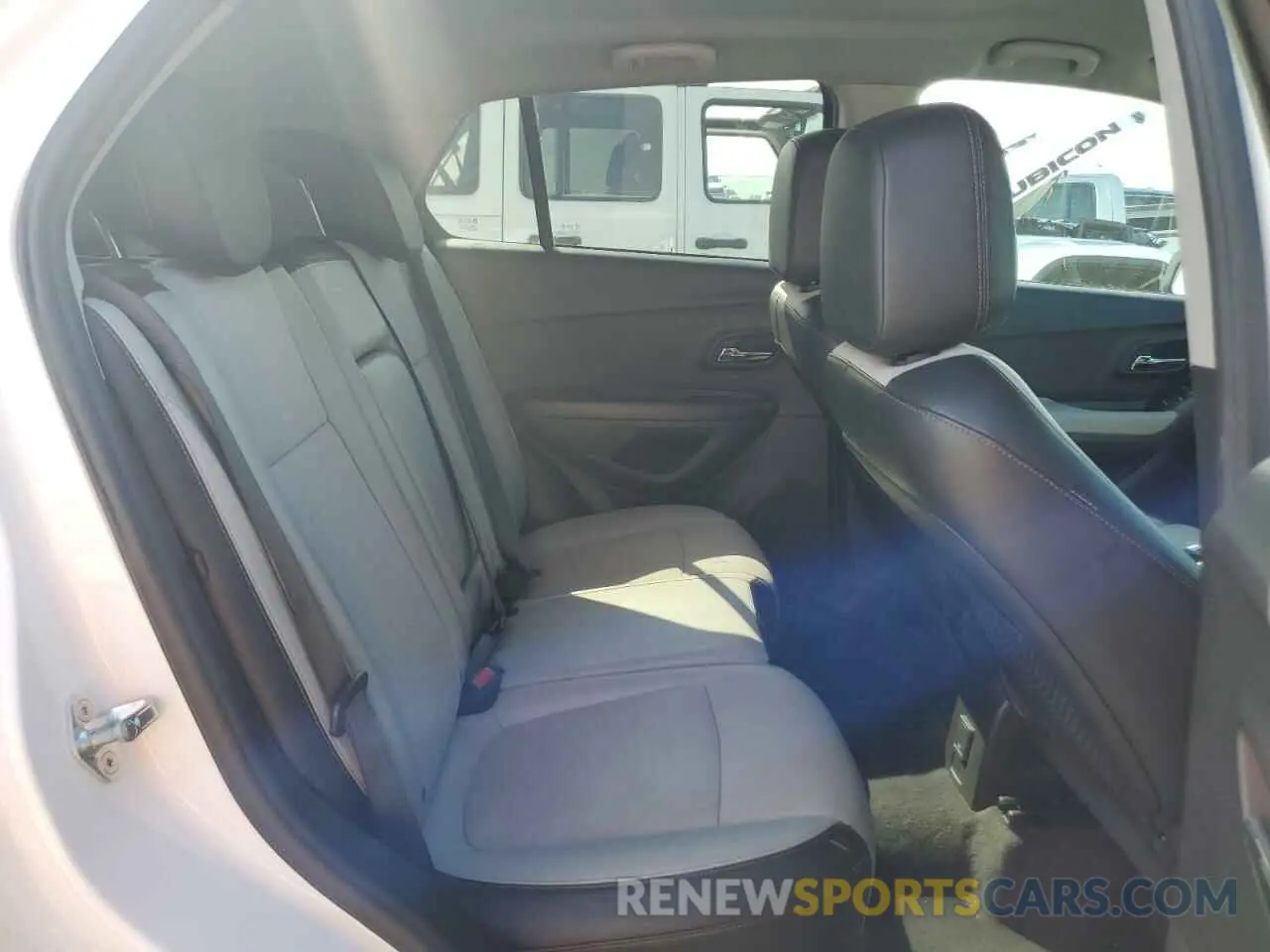 11 Photograph of a damaged car KL7CJPSM9MB363679 CHEVROLET TRAX 2021