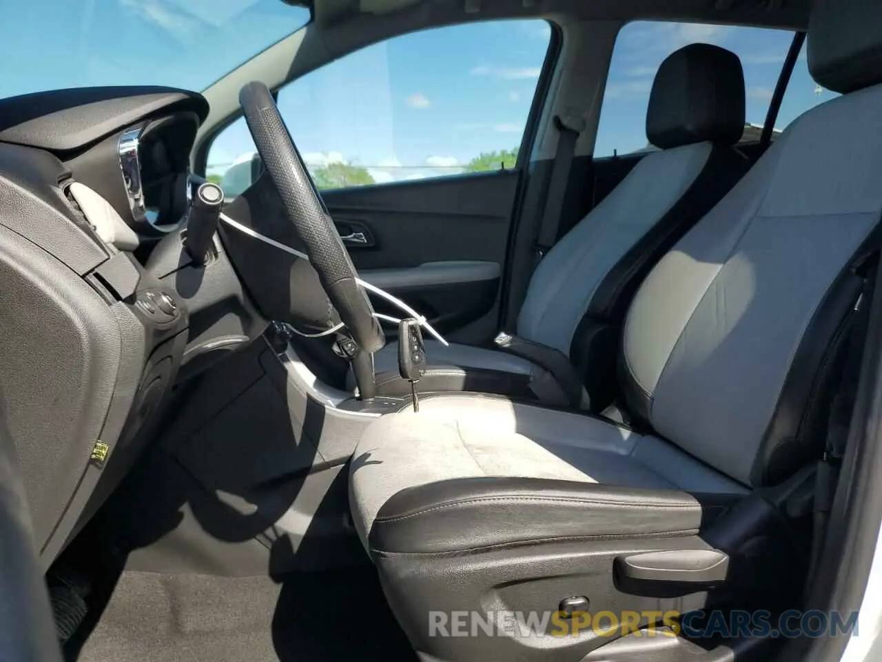 7 Photograph of a damaged car KL7CJPSM9MB363679 CHEVROLET TRAX 2021