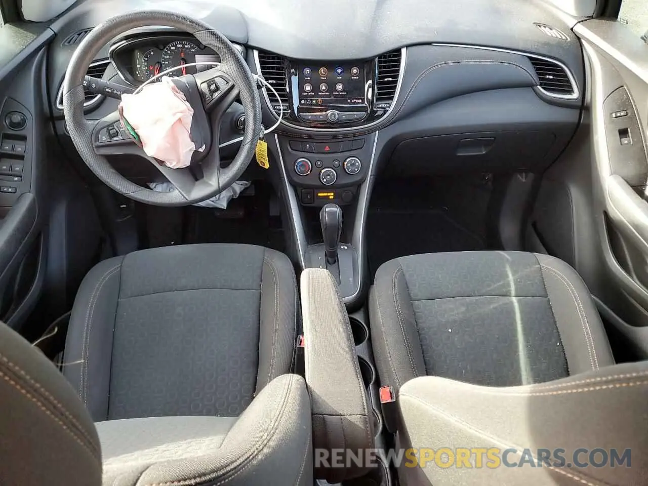 8 Photograph of a damaged car KL7CJKSM2NB527908 CHEVROLET TRAX 2022