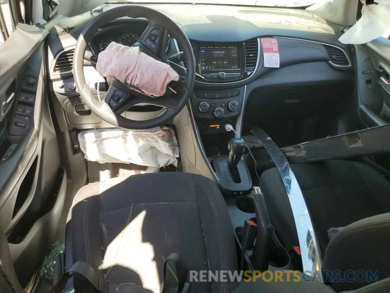 8 Photograph of a damaged car KL7CJKSM3NB512737 CHEVROLET TRAX 2022