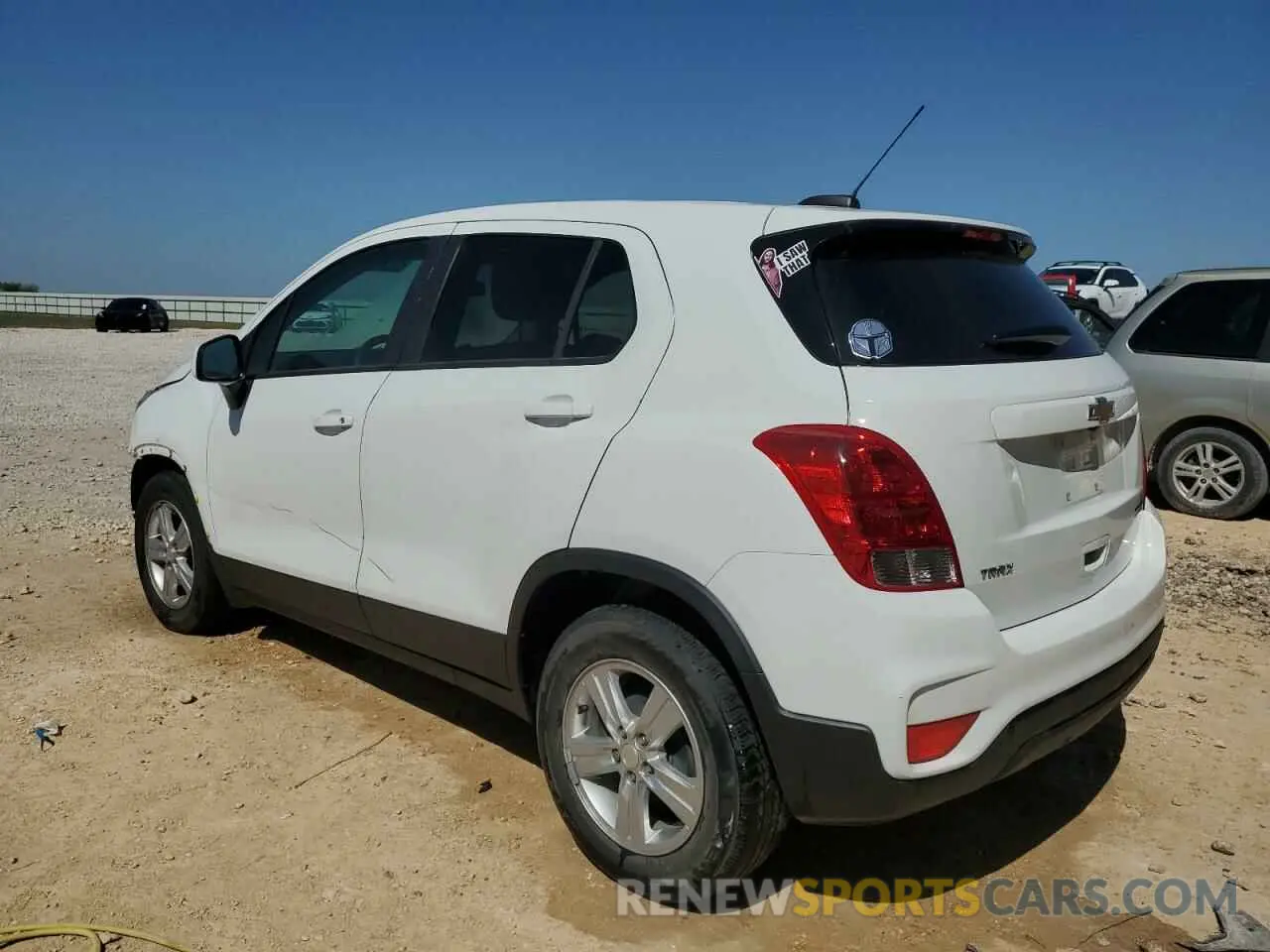 2 Photograph of a damaged car KL7CJKSM8NB524737 CHEVROLET TRAX 2022