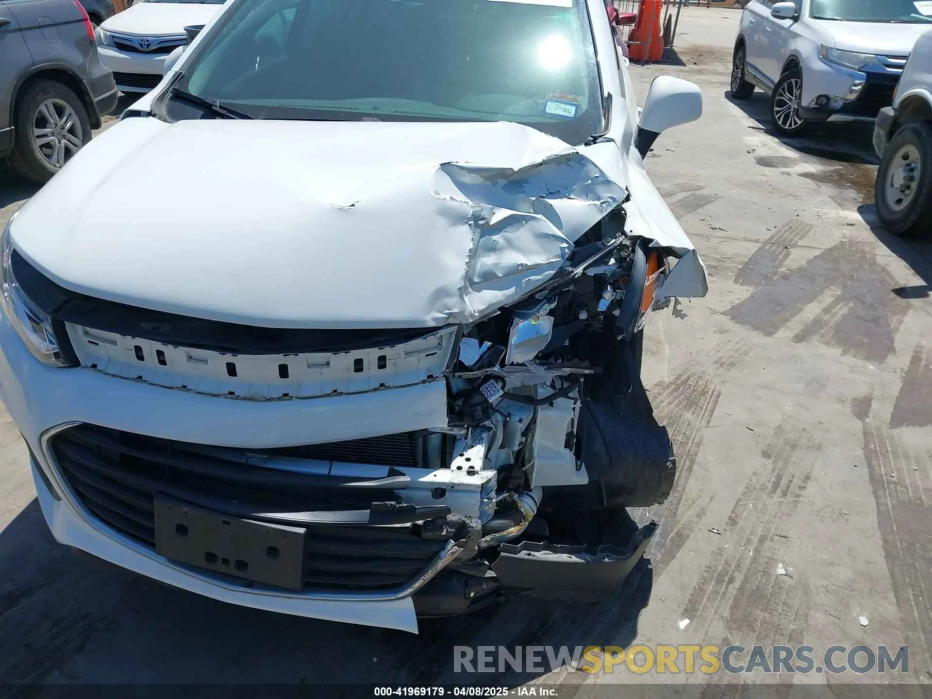 17 Photograph of a damaged car KL7CJKSM9NB510569 CHEVROLET TRAX 2022