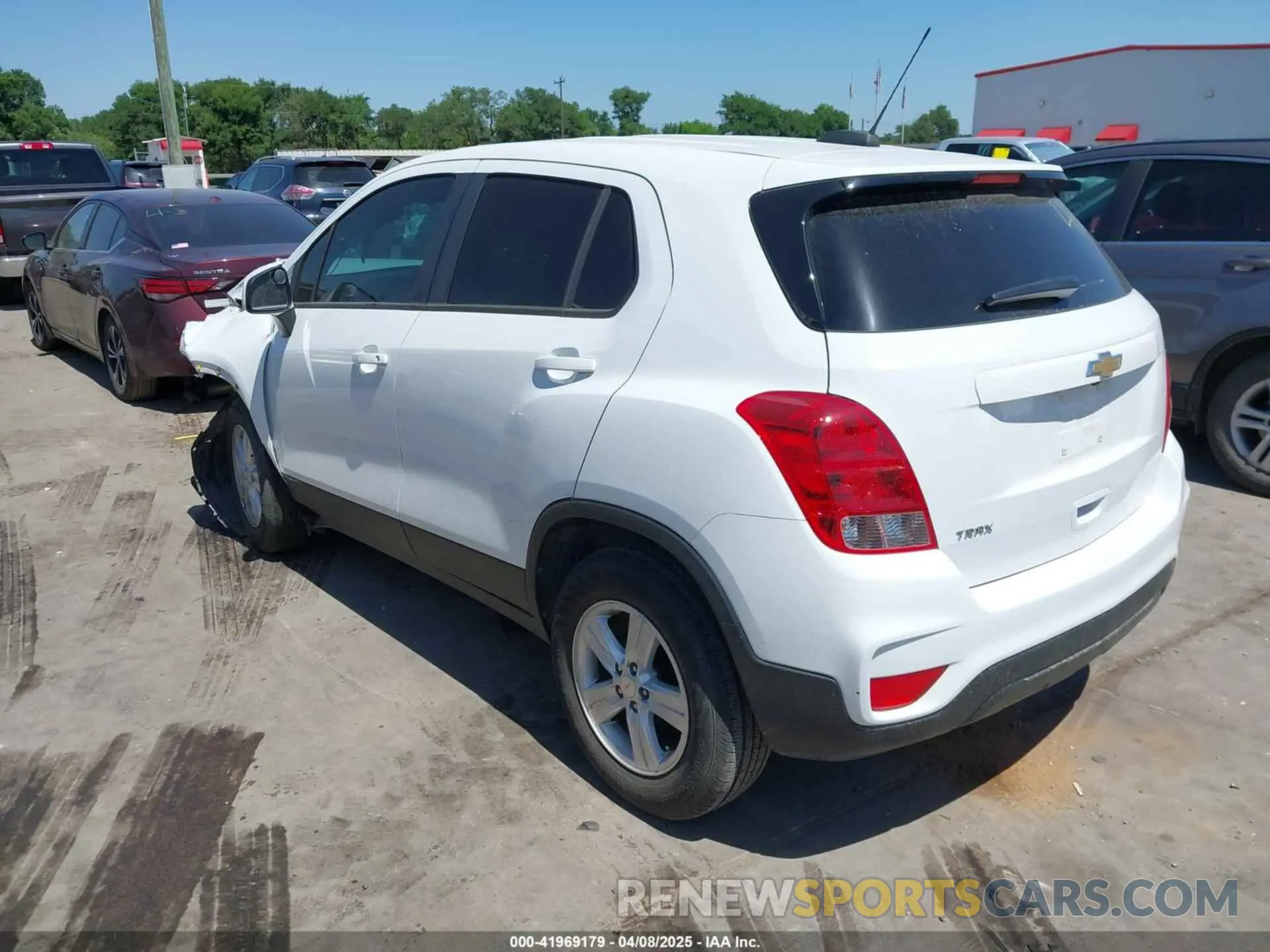 3 Photograph of a damaged car KL7CJKSM9NB510569 CHEVROLET TRAX 2022