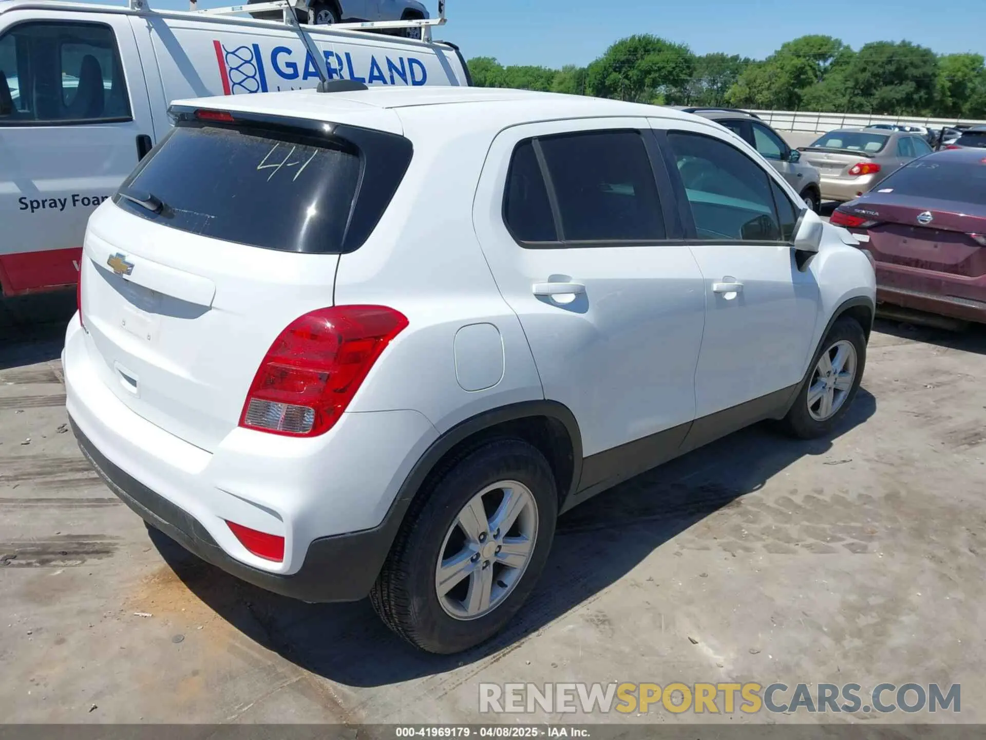 4 Photograph of a damaged car KL7CJKSM9NB510569 CHEVROLET TRAX 2022