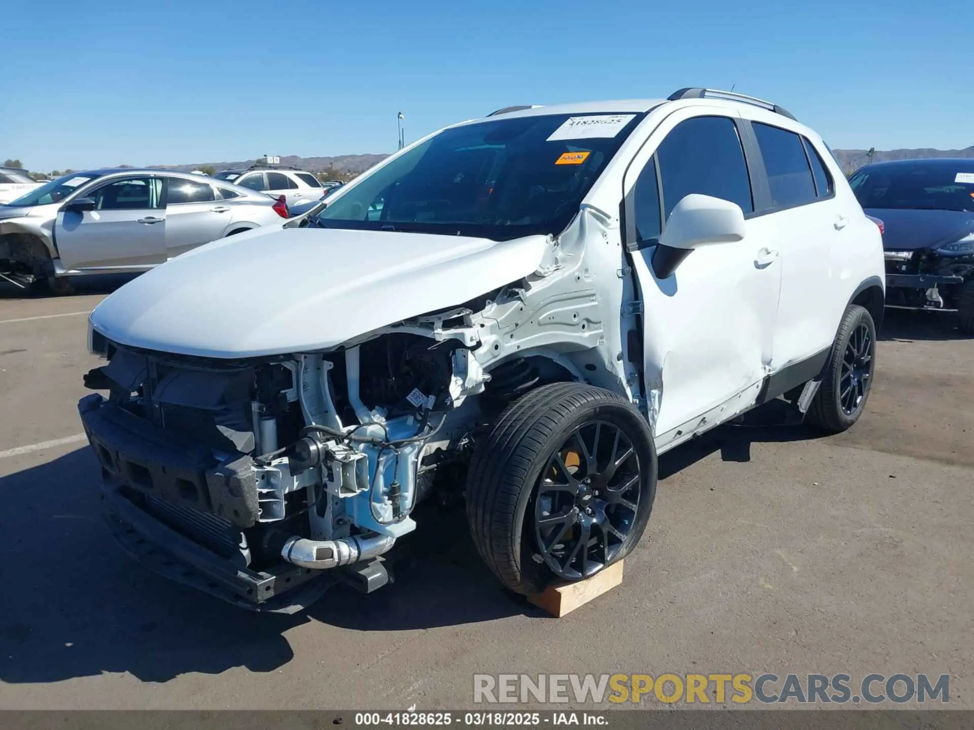 2 Photograph of a damaged car KL7CJLSM1NB512337 CHEVROLET TRAX 2022