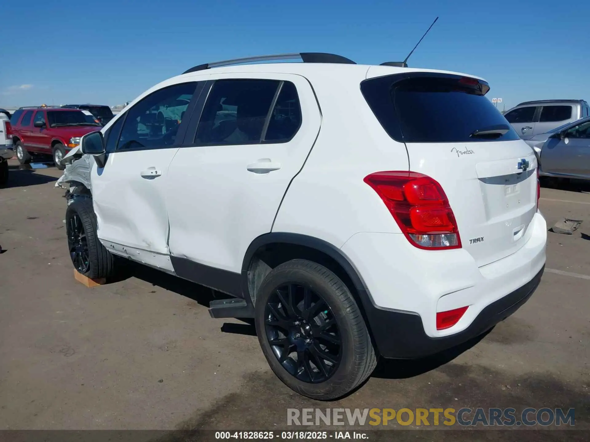 3 Photograph of a damaged car KL7CJLSM1NB512337 CHEVROLET TRAX 2022
