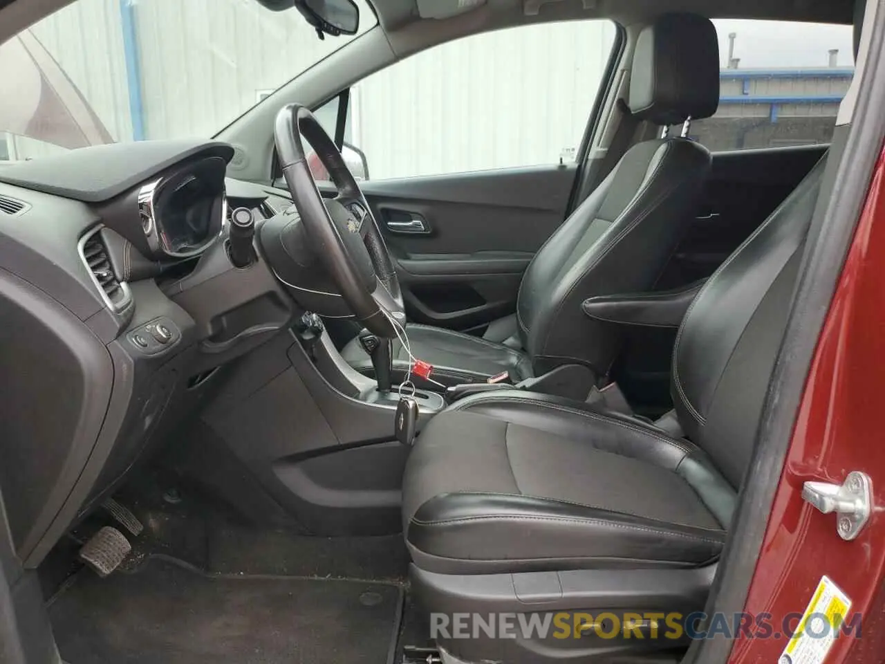 7 Photograph of a damaged car KL7CJLSM1NB560579 CHEVROLET TRAX 2022
